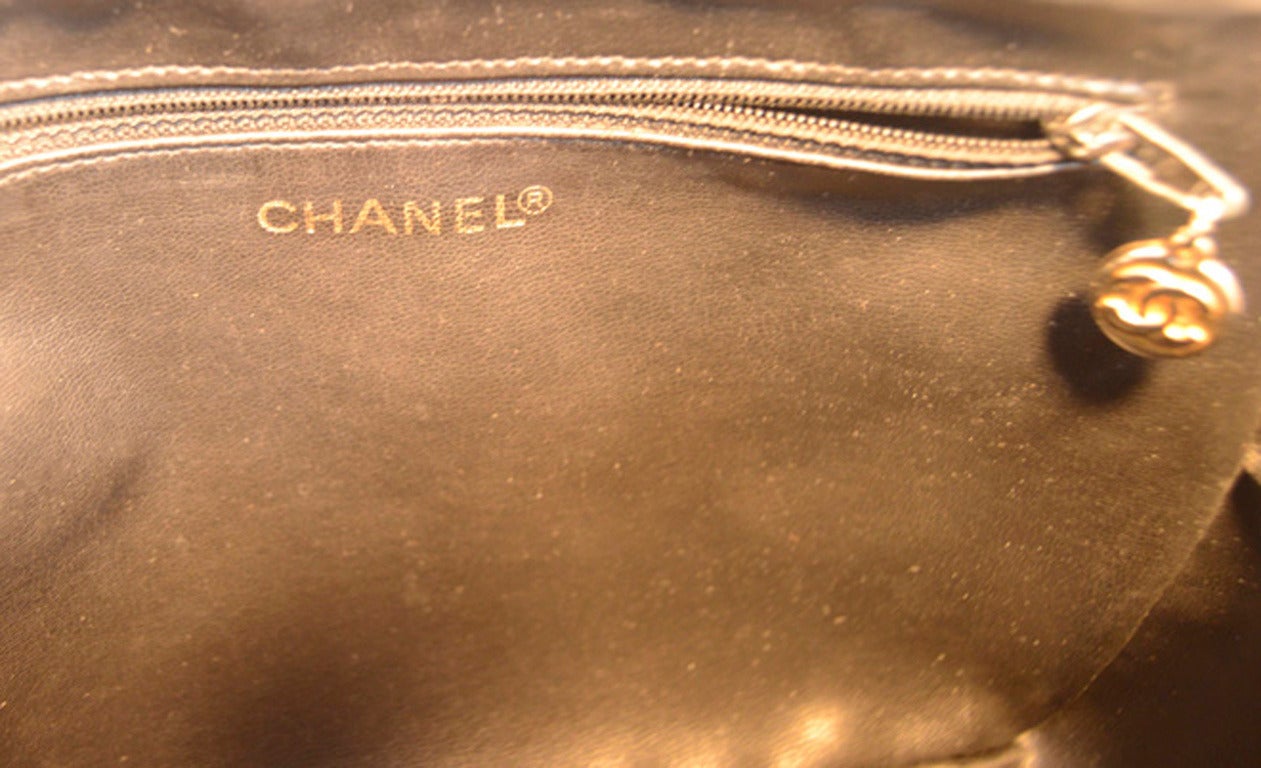 Chanel Vintage Black Patent Leather Chevron Quilted Shoulder Bag 1