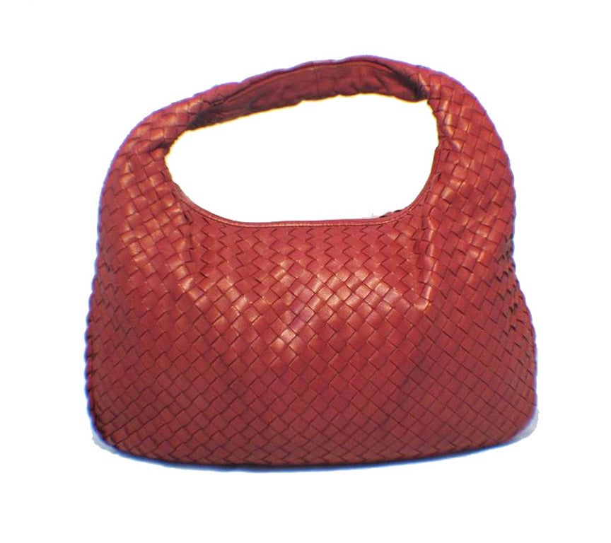 Veneto Medium Lambskin Shoulder Bags - Brown