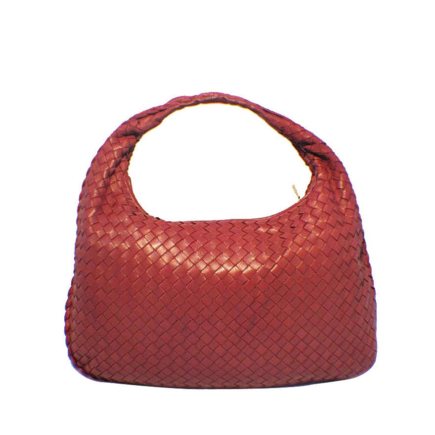 Bottega Veneta Classic Red Woven Lambskin Leather Shoulder Bag For Sale ...