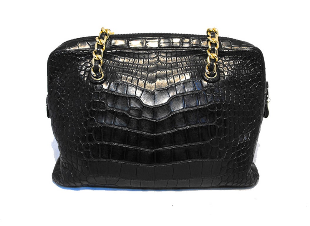 Women's Judith Leiber Black Alligator Shoulder Bag