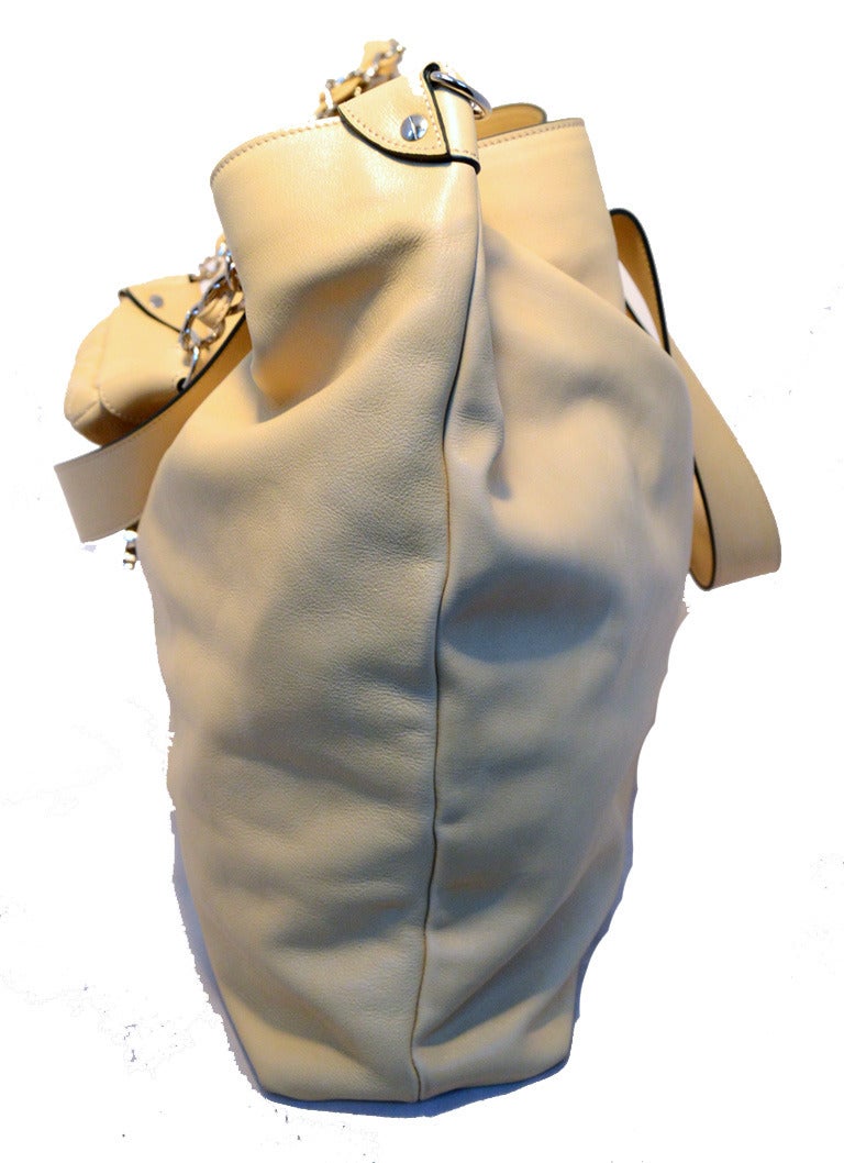 Women's RESERVED Chanel Buttery Beige Lambskin Weekend Shoulder Bag Tote