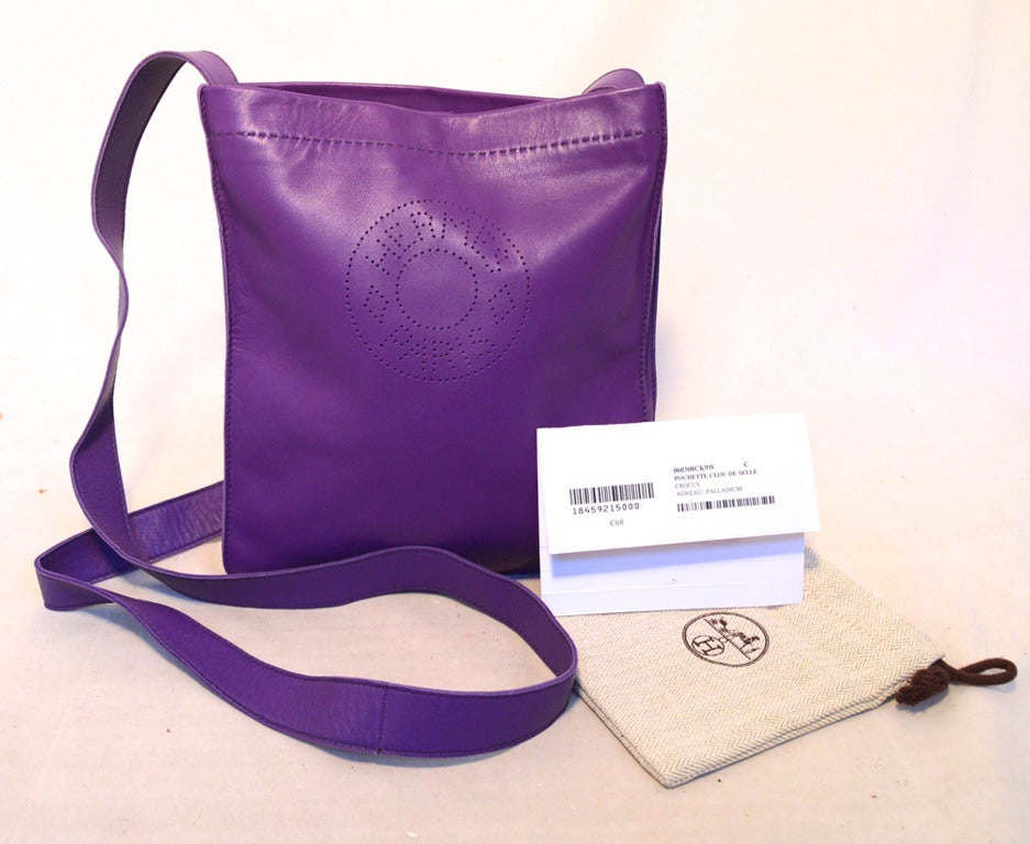 Hermes Purple Calfskin Pouchette Clou de Selle NWOT In Excellent Condition In Philadelphia, PA