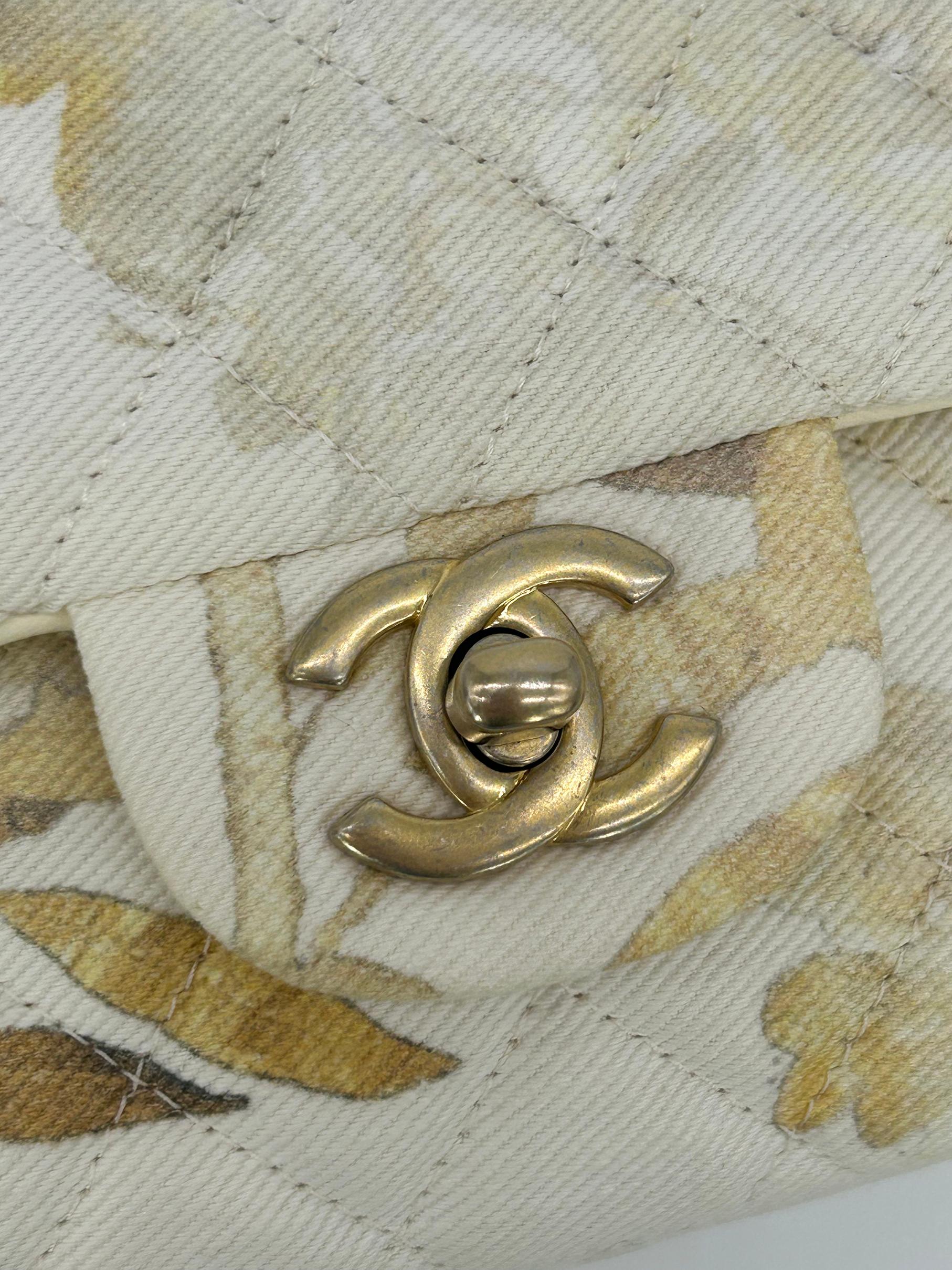 NWOT Chanel Denim Floral Print Medium Double Flap Classic 2.55 en vente 4