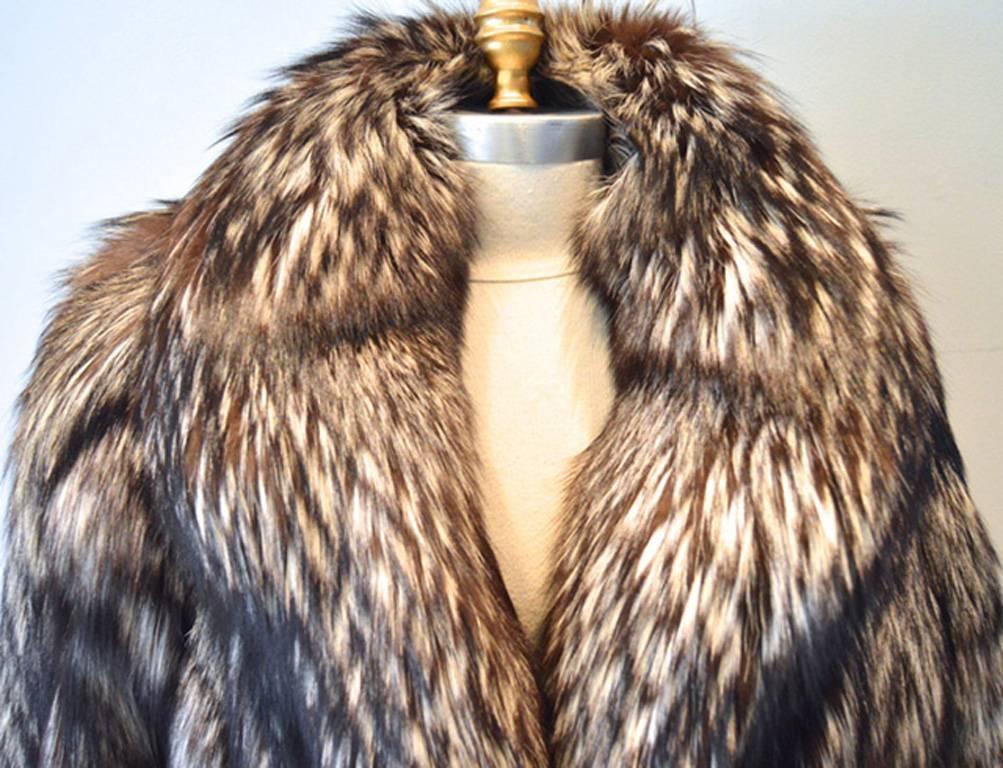 Gorgeous Silver Fox Fur Coat Womens Size Large 1