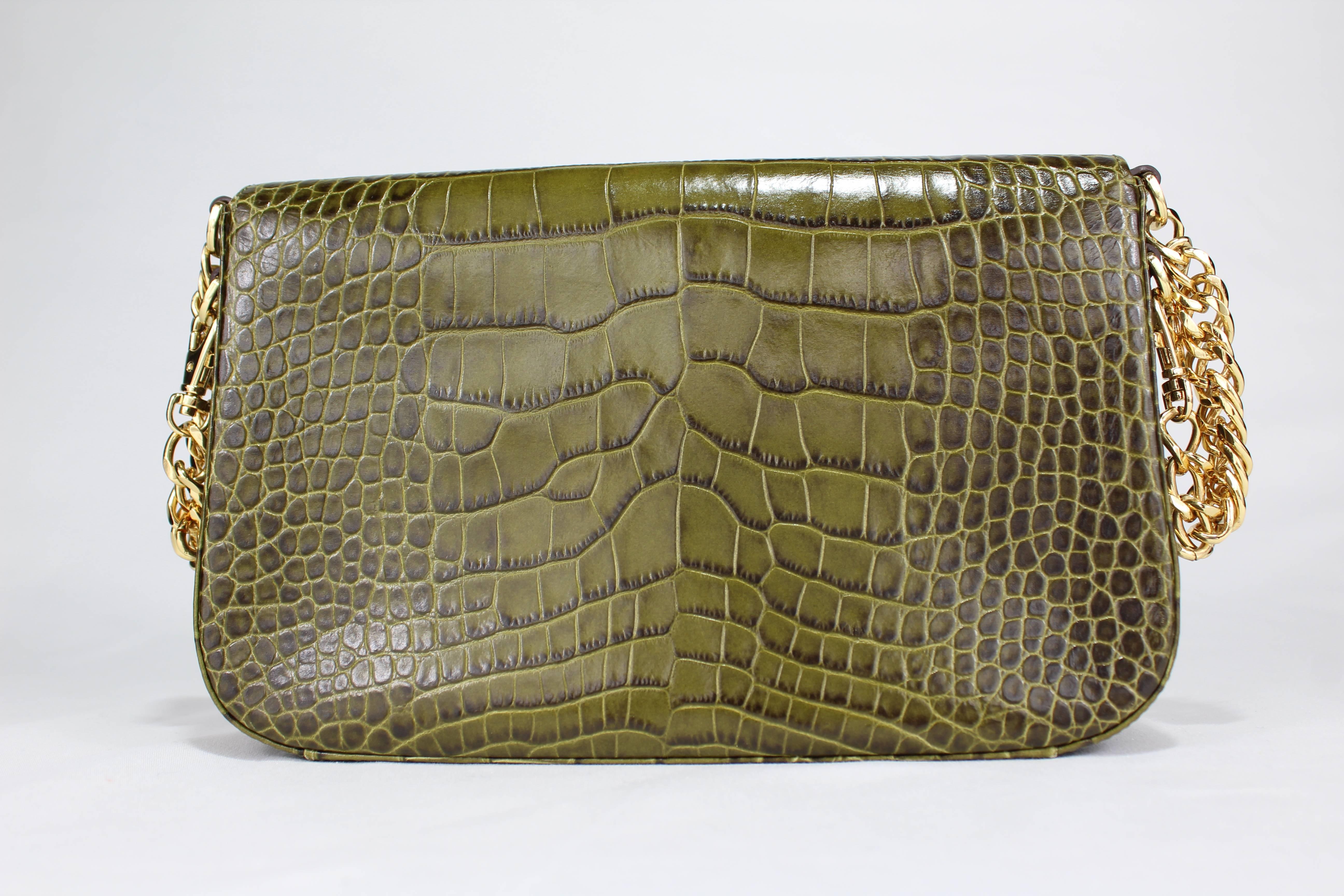 Italian Hand Evening Bag made of Leather and Brass  In New Condition For Sale In verona, IT