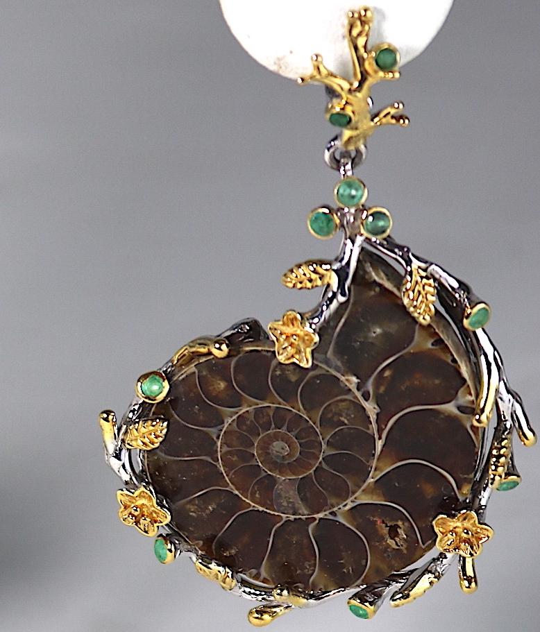 Artisan Gold on Sterling Ammonite Nautilus Shell Emerald Earrings  im Angebot 1