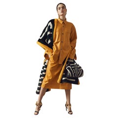 New Oscar De La Renta 2019 Gold and Black Runway Coin Heel Pumps Size 38.5 $1575