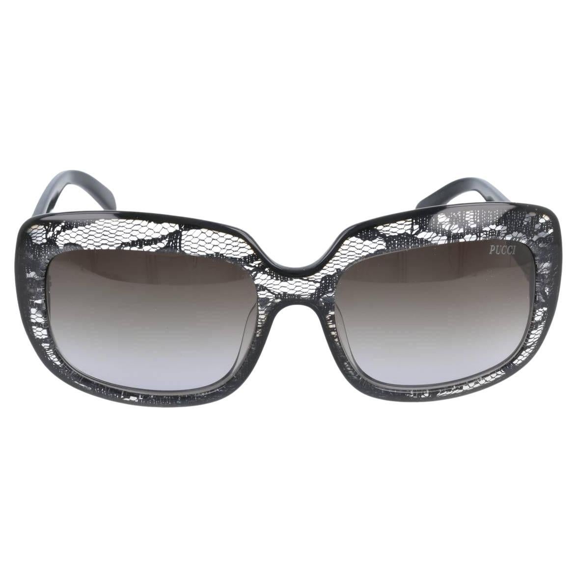 Occhiali da sole Emilio Pucci
Nuovo di zecca
* Occhiali da sole in pizzo
* A. Silver Hardware 
* Logo Pucci

* ZYL fatto a mano in Italia
* Protezione UV al 100%
* Viene fornito con custodia e abbigliamento per la pulizia