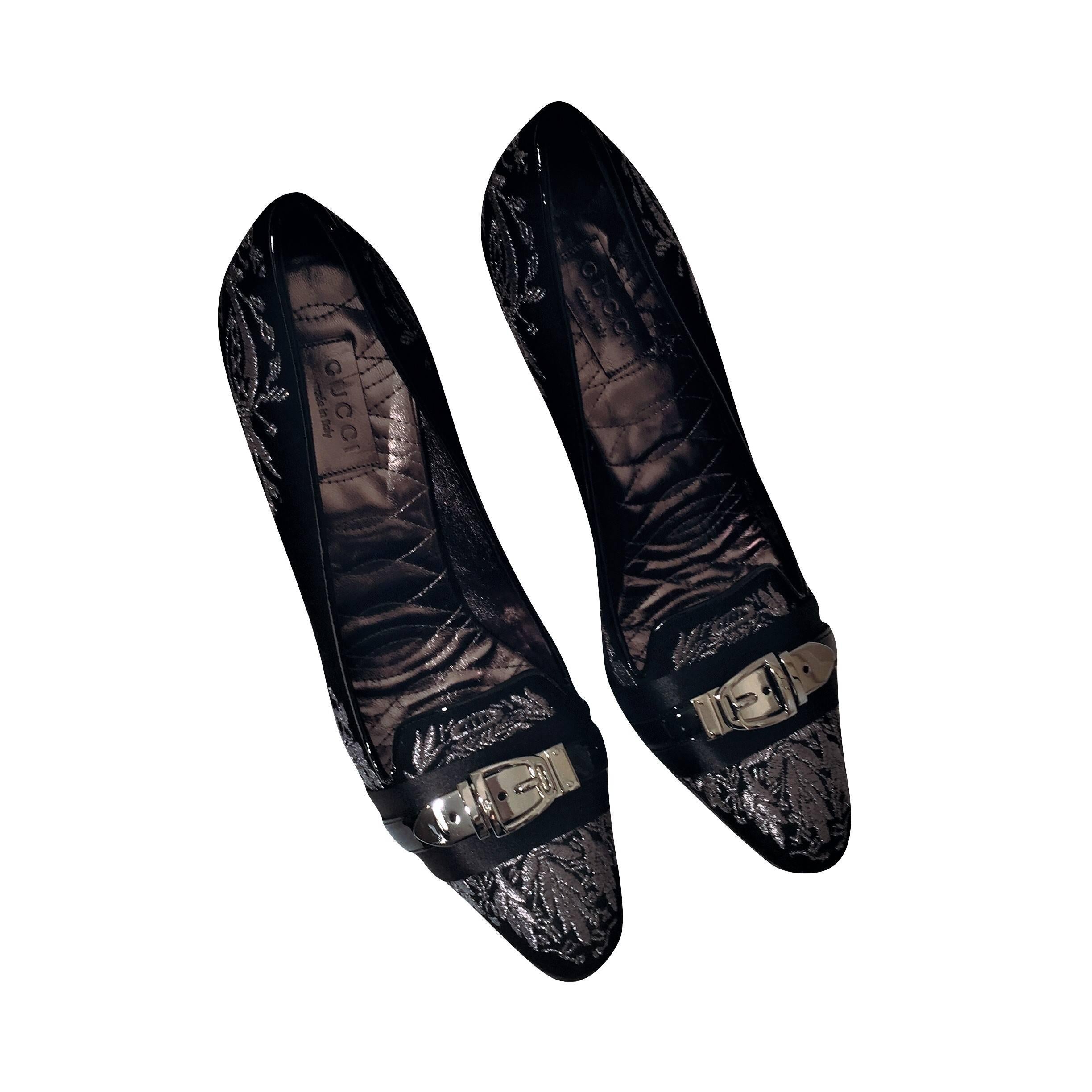 New Gucci Runway Suede Brocade Buckle Heels Sz 38.5 9