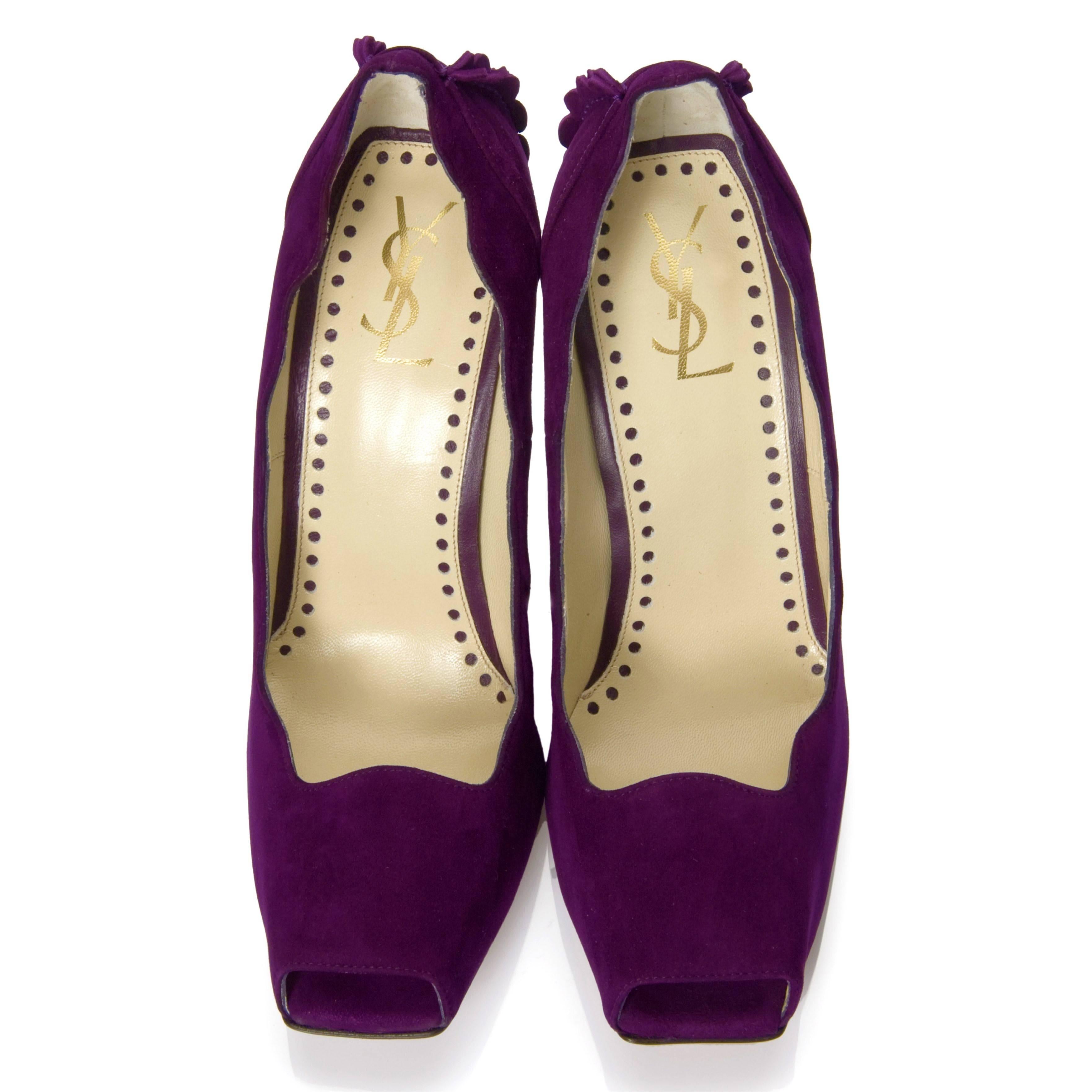 New Tom Ford for Yves Saint Laurent YSL Suede Heels Pumps Sz 40 In New Condition In Leesburg, VA