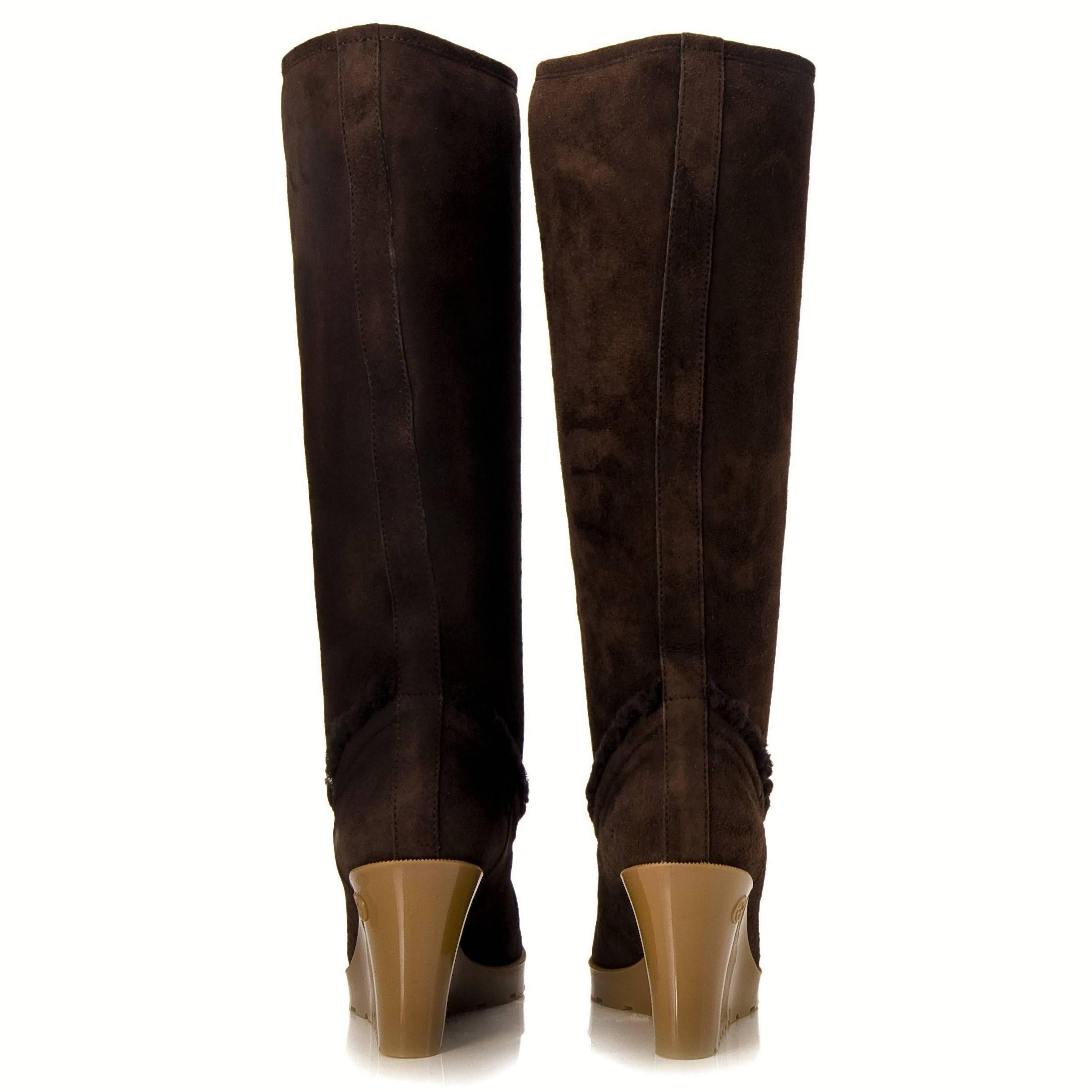 New Gucci Chocolate Brown Shearling Wedge Boots Sz 7 For Sale 3