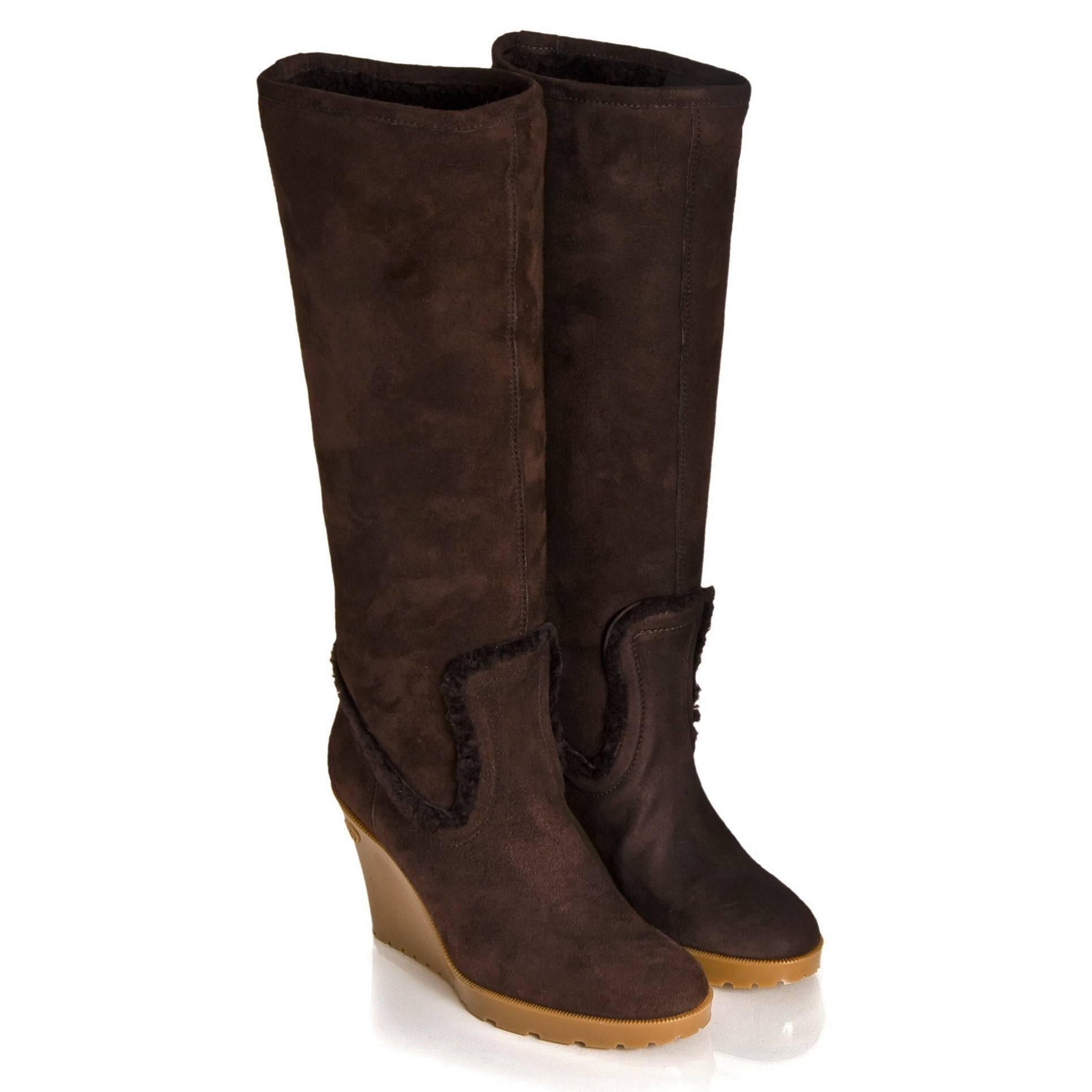 New Gucci Chocolate Brown Shearling Wedge Boots Sz 7 For Sale 4