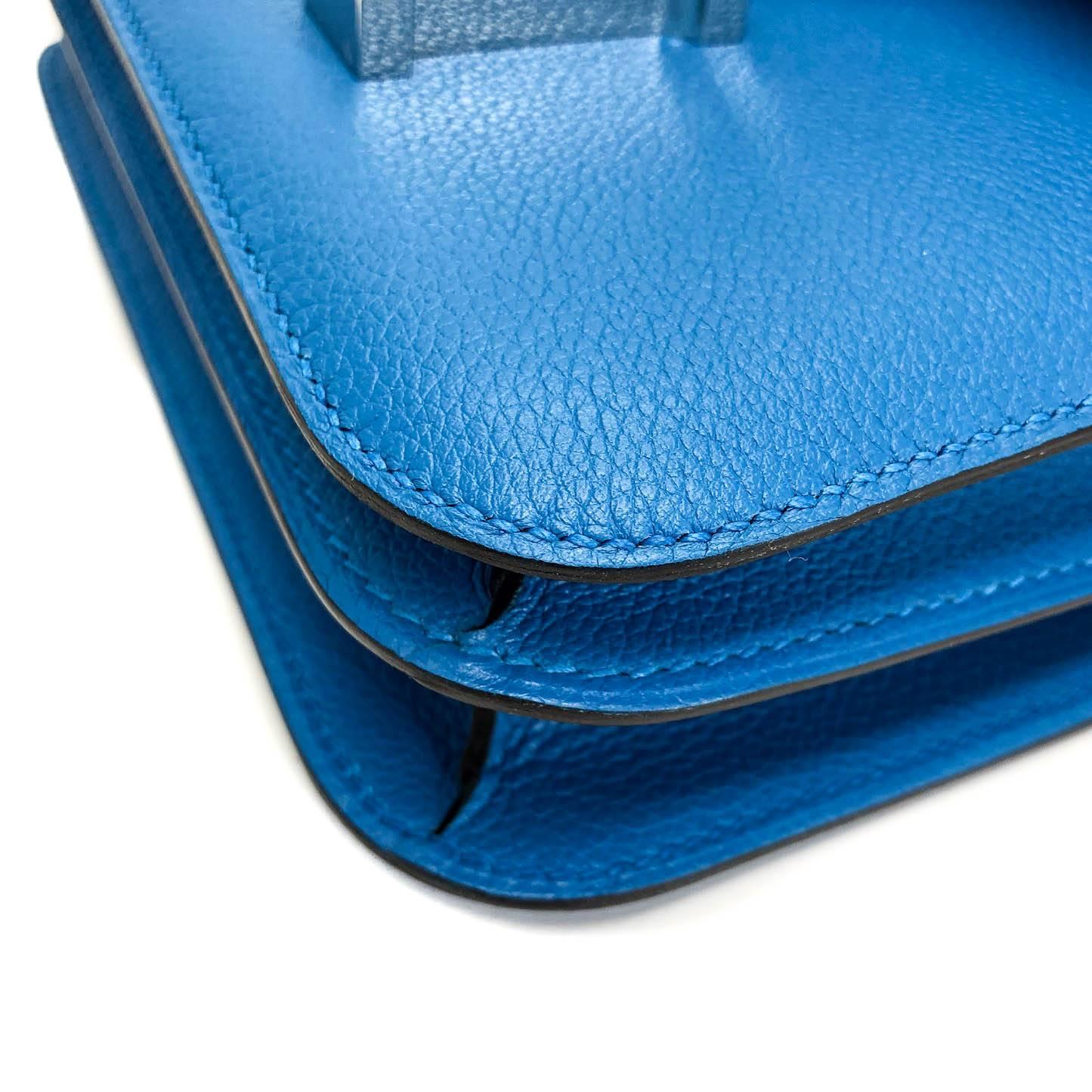 Hermes Cross body Handbag Constance 18 in Bleu Zanzibar with Palladium Hardware For Sale 10