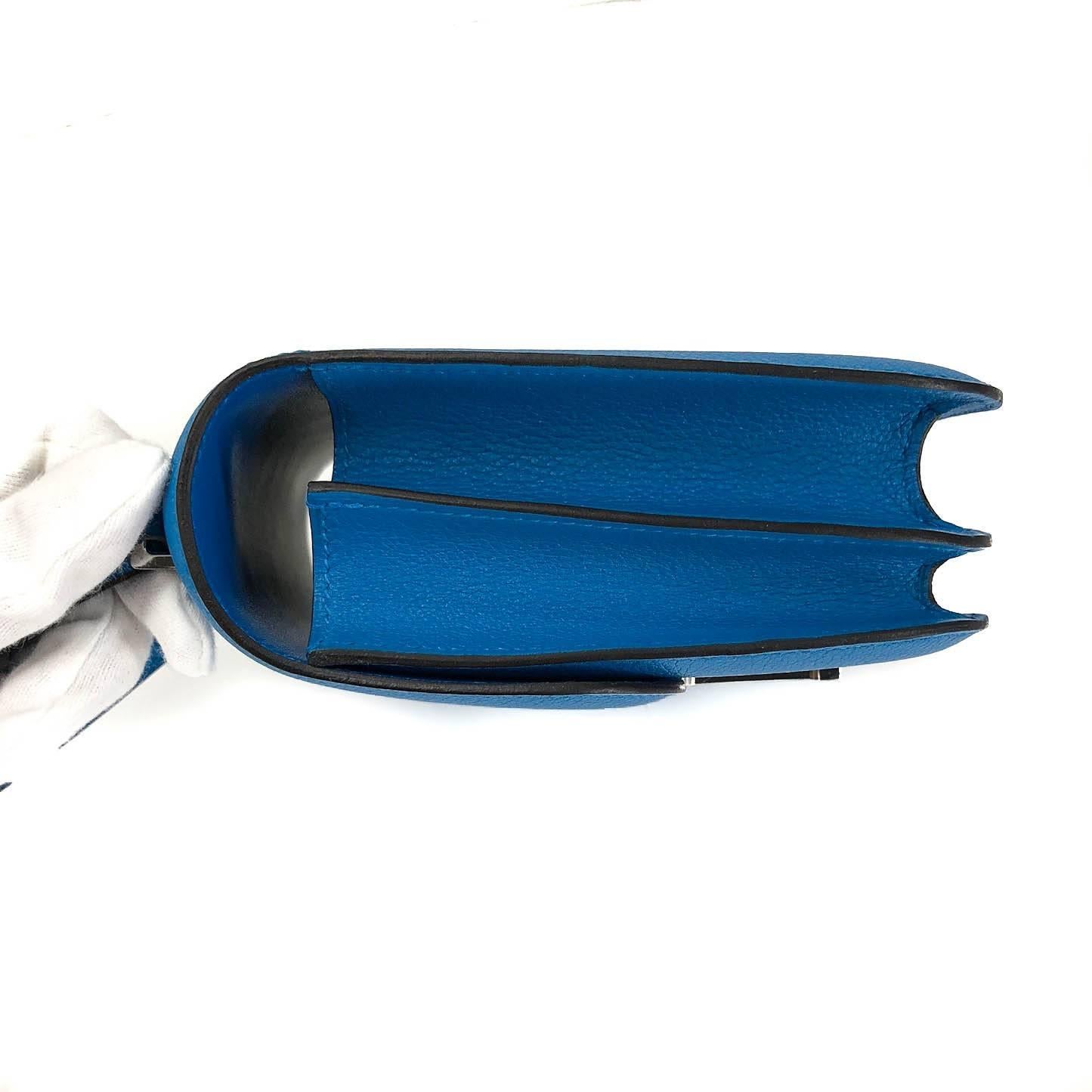 Hermes Cross body Handbag Constance 18 in Bleu Zanzibar with Palladium Hardware For Sale 3
