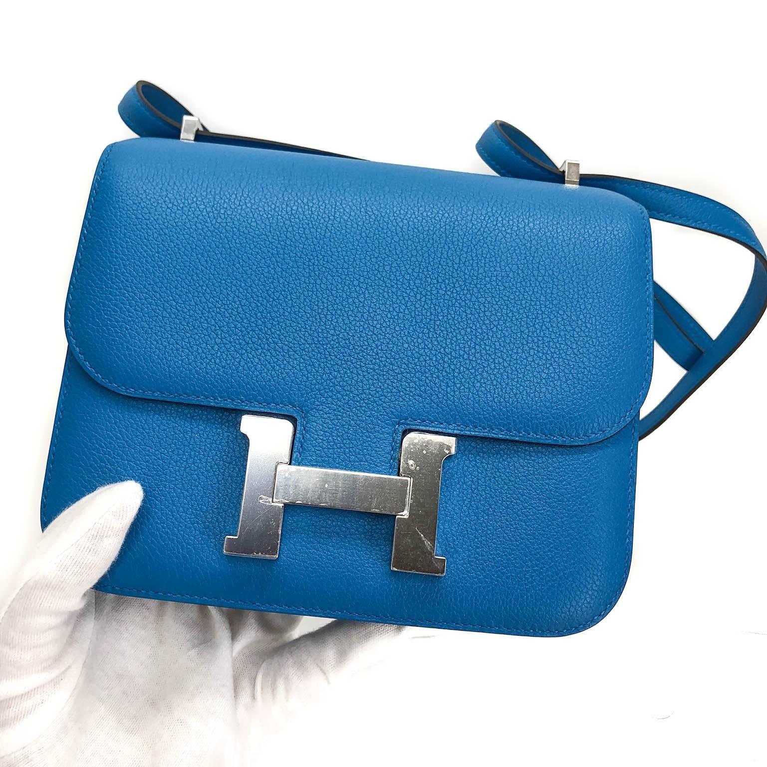 Mini bags are a perfect way to add a tasteful pop of color to your look. In Evercolor leather, this Hermes Constance 18 cross-body cutie is a great option when you need to carry a few essentials, but don't want to be weighed down.

Bag is in