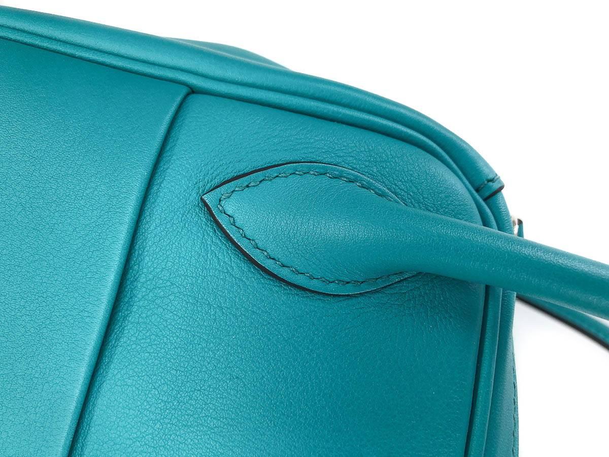 Hermes Handbag Lindy 26 in Blue Lagoon Turquoise Swift Leather with Palladium hw For Sale 4