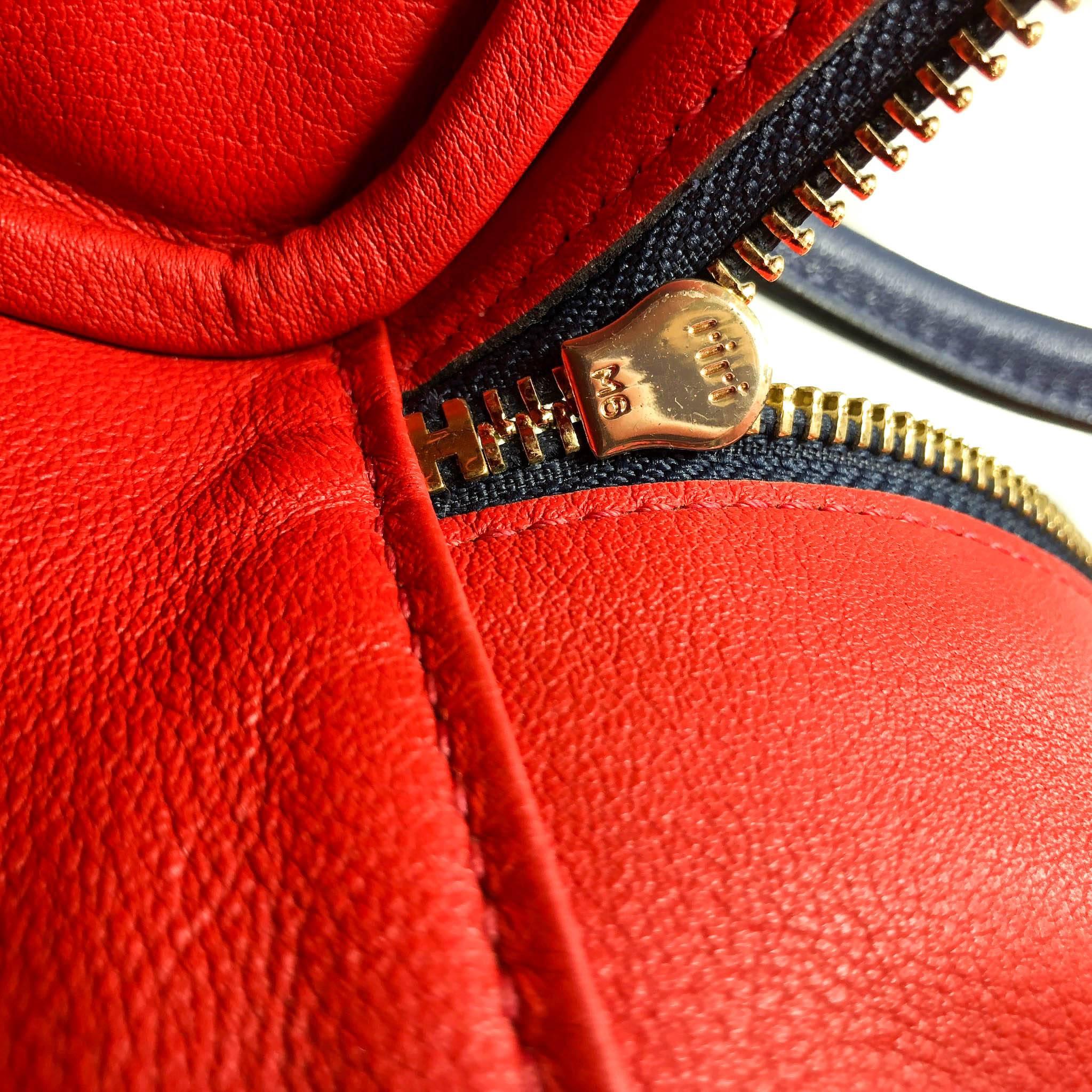 Hermes Handbag Lindy 30 Blue Nuit with Rouge Tomate Interior Gold Hardware (ghw) For Sale 10