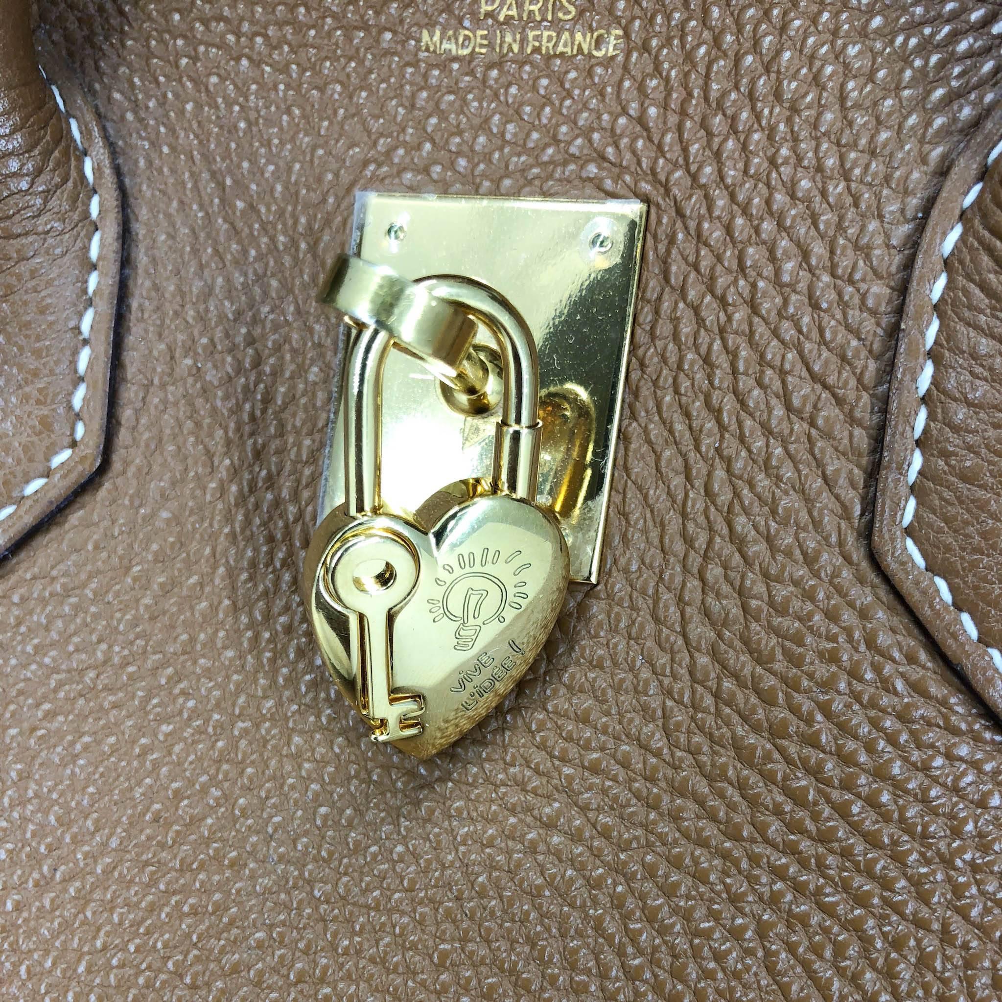 Hermes Handbag Birkin 35 in Gold Clemence Leather with Gold Hardware (ghw) For Sale 8