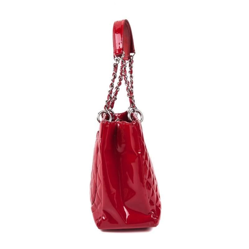 Chanel Quilted Red Patent Leather GST  For Sale 1