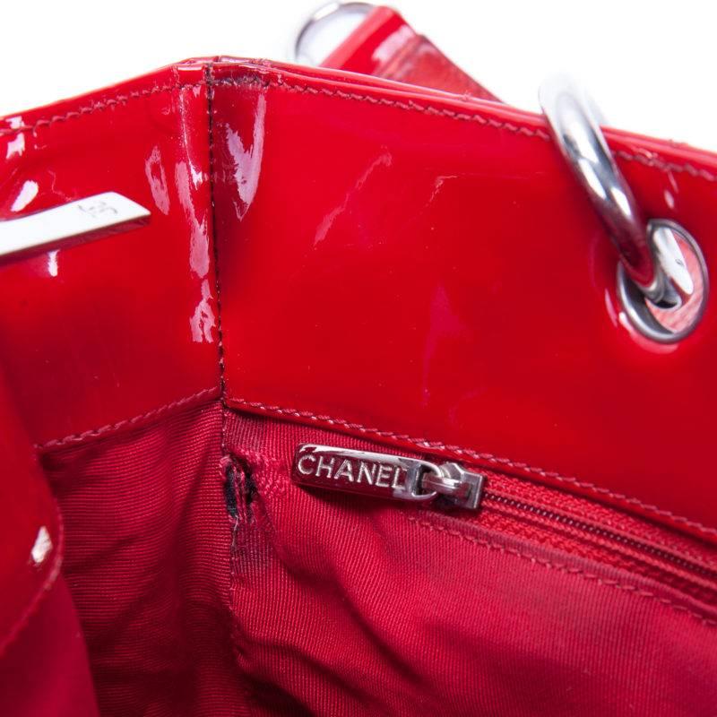 Chanel Quilted Red Patent Leather GST  For Sale 12