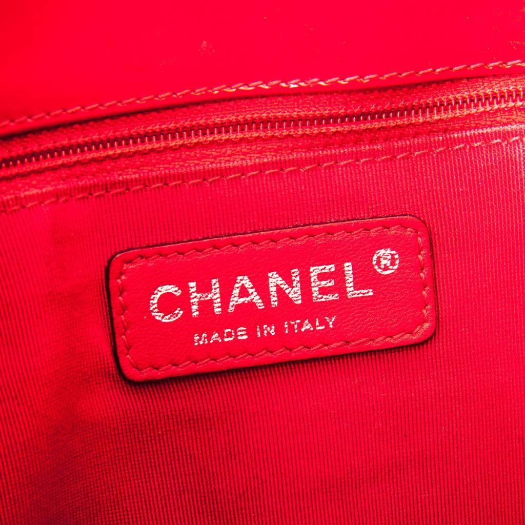 Chanel Quilted Red Patent Leather GST  For Sale 15
