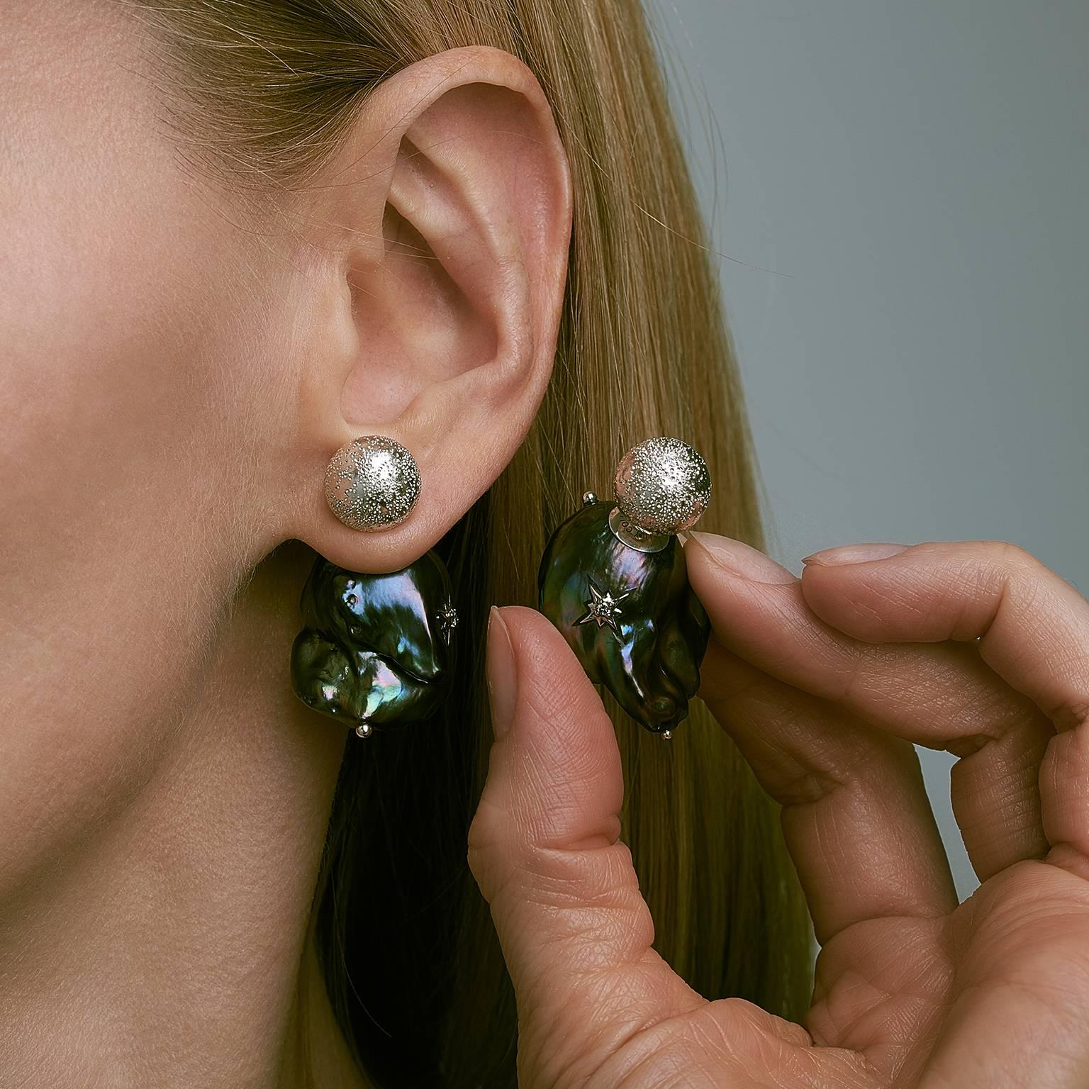 Women's Rock Lily ( NEW ) Cultured Baroque Pearl 14K White 2 Stars Diamond Stud Earrings For Sale
