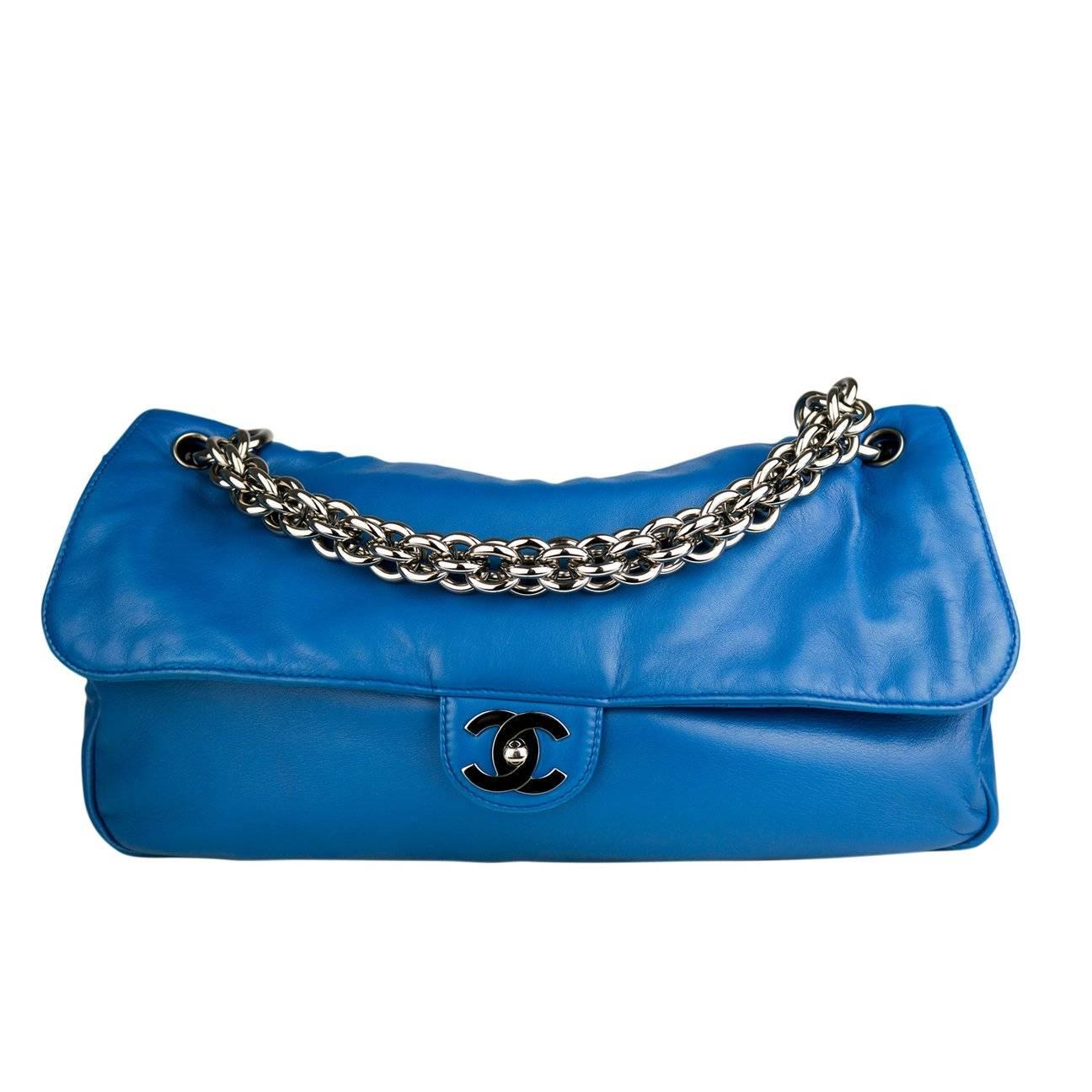 chanel bag with thick chain