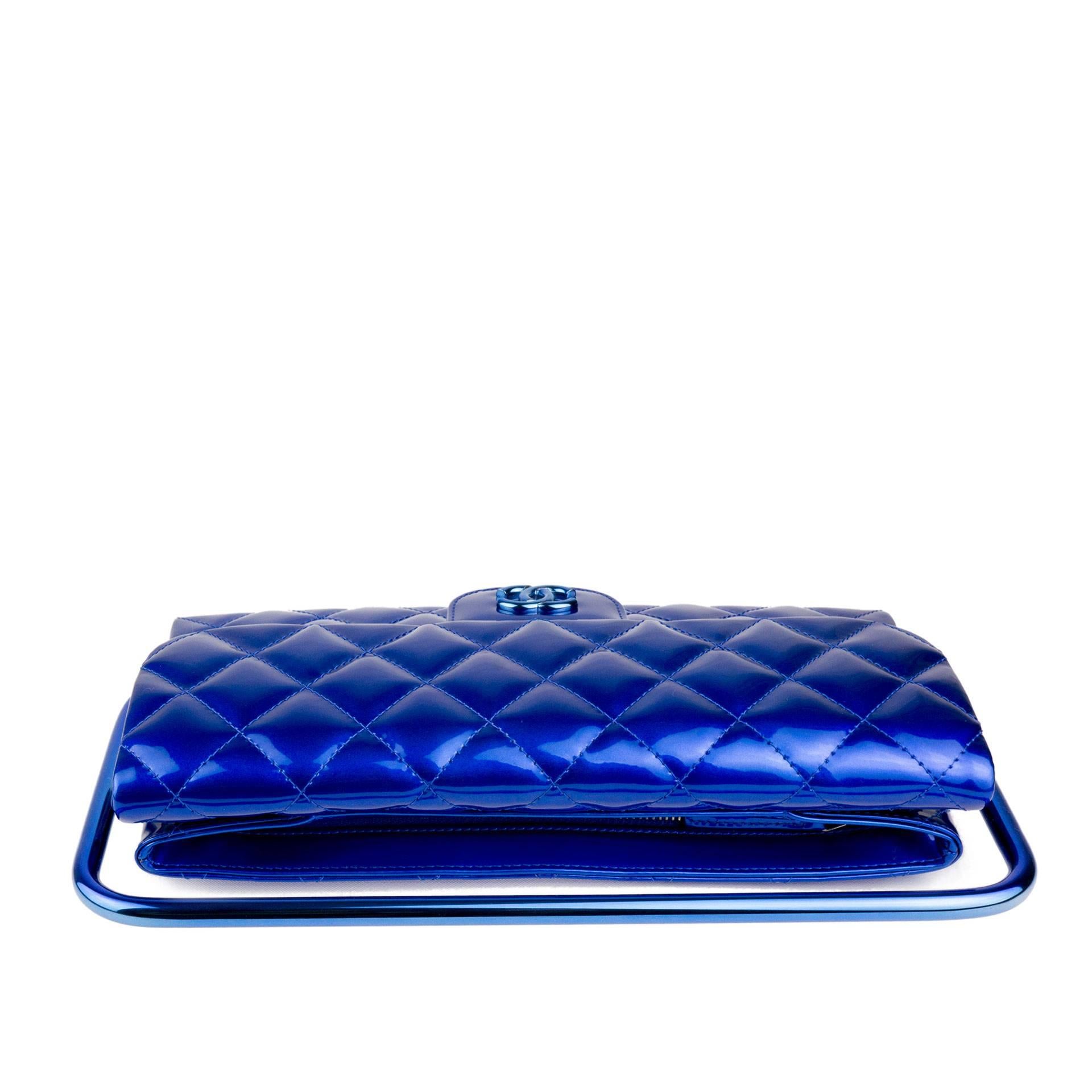 Chanel 2014 Electric Blue Patent Leather Quilted Retractable Frame Clutch Bag For Sale 5