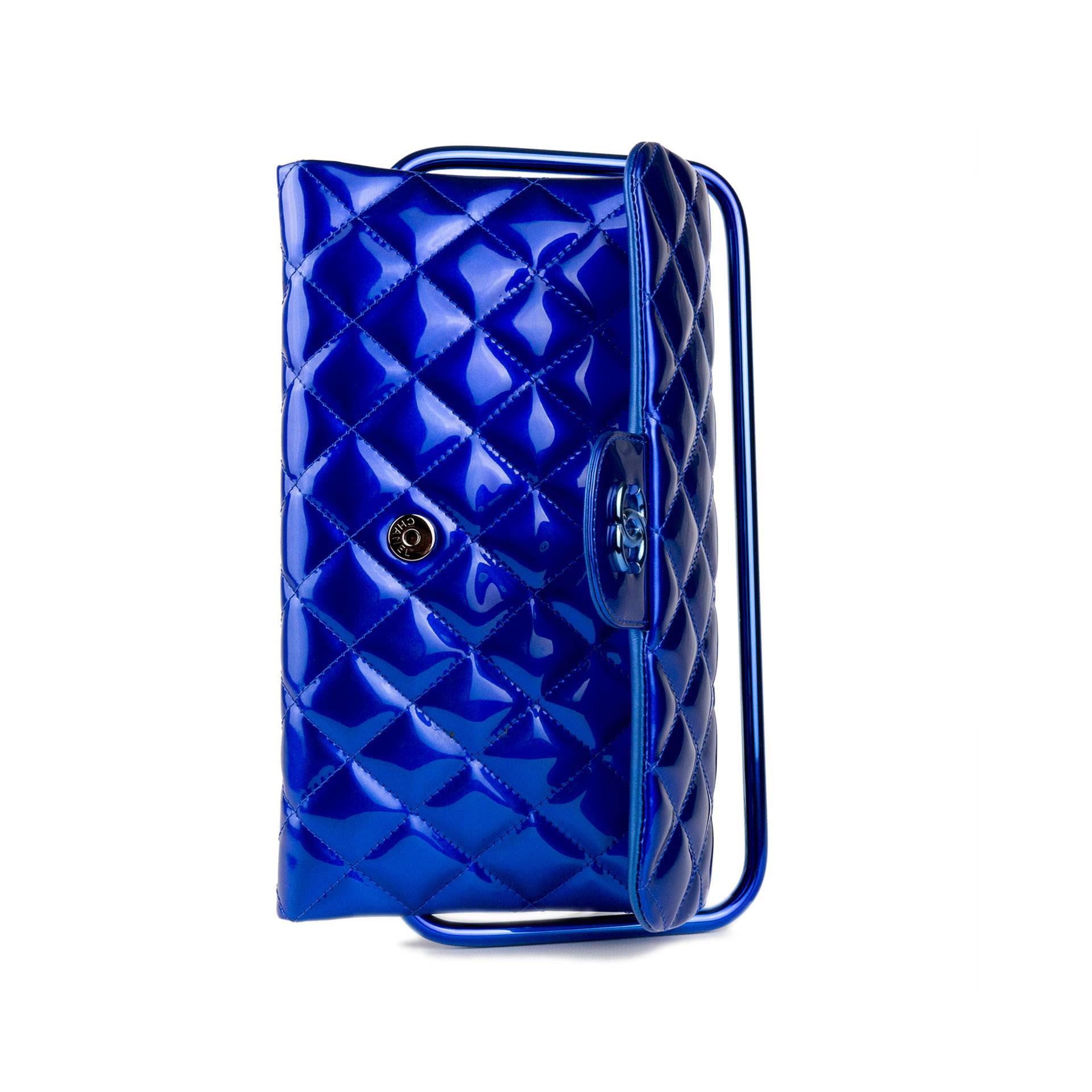 Chanel 2014 Electric Blue Patent Leather Quilted Retractable Frame Clutch Bag For Sale 2