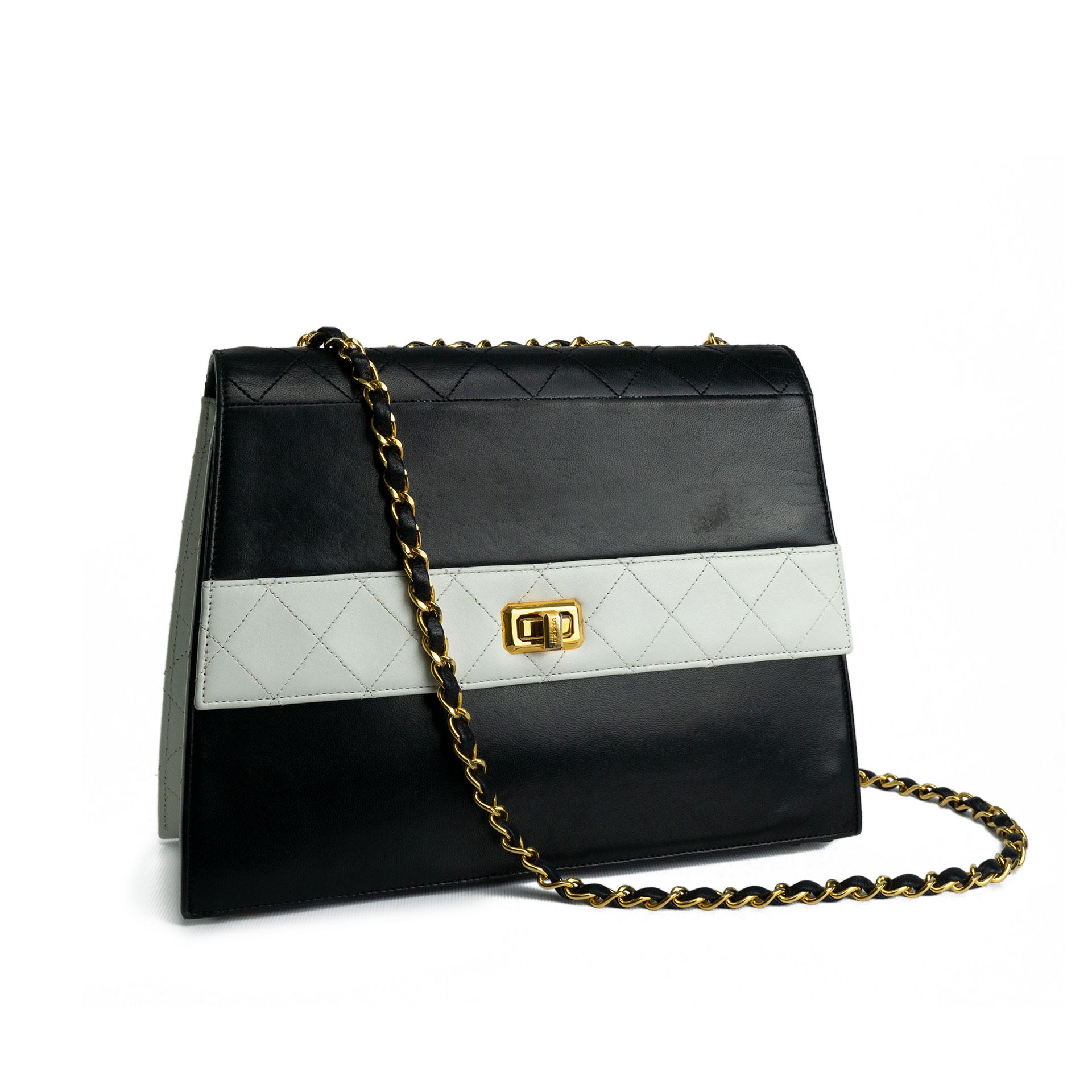 Chanel 1989 Two Tone Black and White Vintage Flap Bag For Sale 7