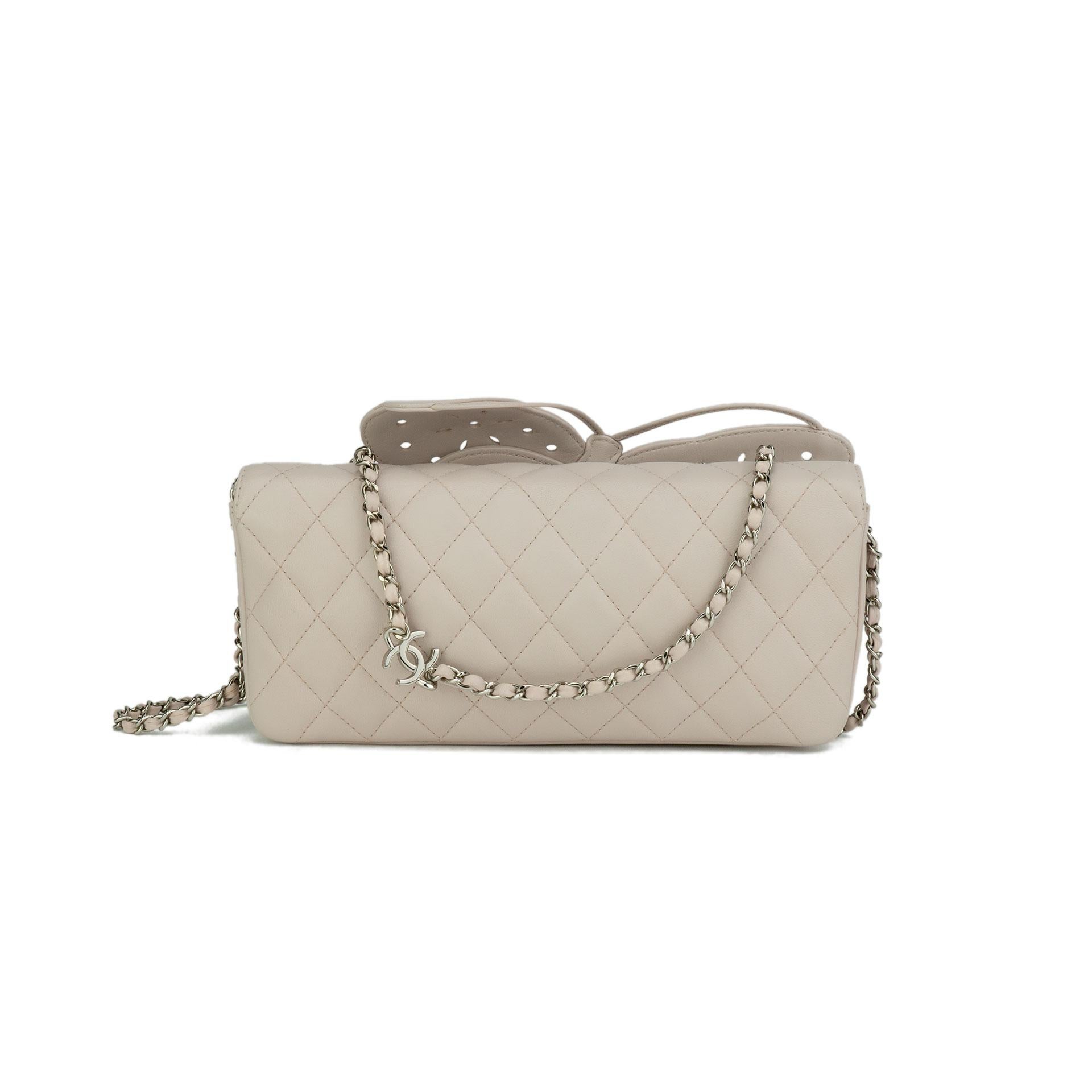 chanel beige clutch