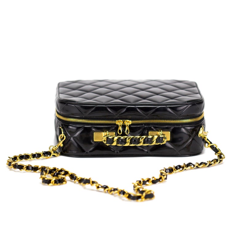 Chanel Vintage Black Quilted Patent Vanity Shoulder Crossbody Quilted Tote Bag  For Sale 3