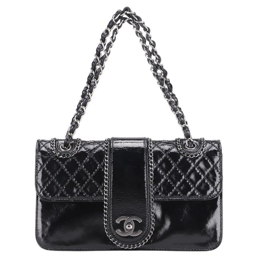 Chanel 2006 Vintage Patent Quilted Double Chain Shoulder Classic Flap Bag en vente