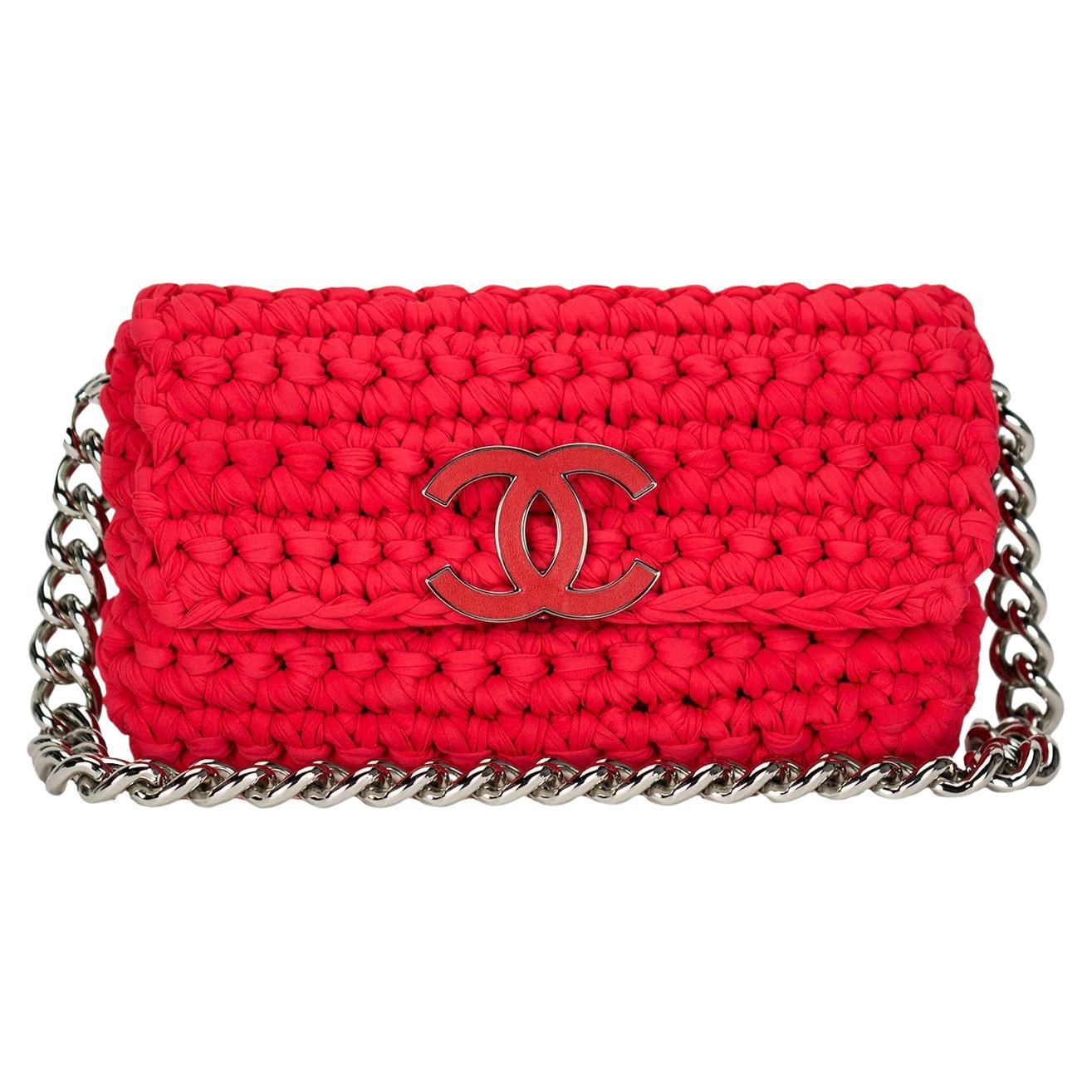Chanel Bolso de hombro CC grande con cierre de solapa de ganchillo trenzado rojo