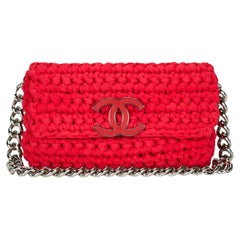 Chanel Bolso de hombro CC grande con cierre de solapa de ganchillo trenzado rojo