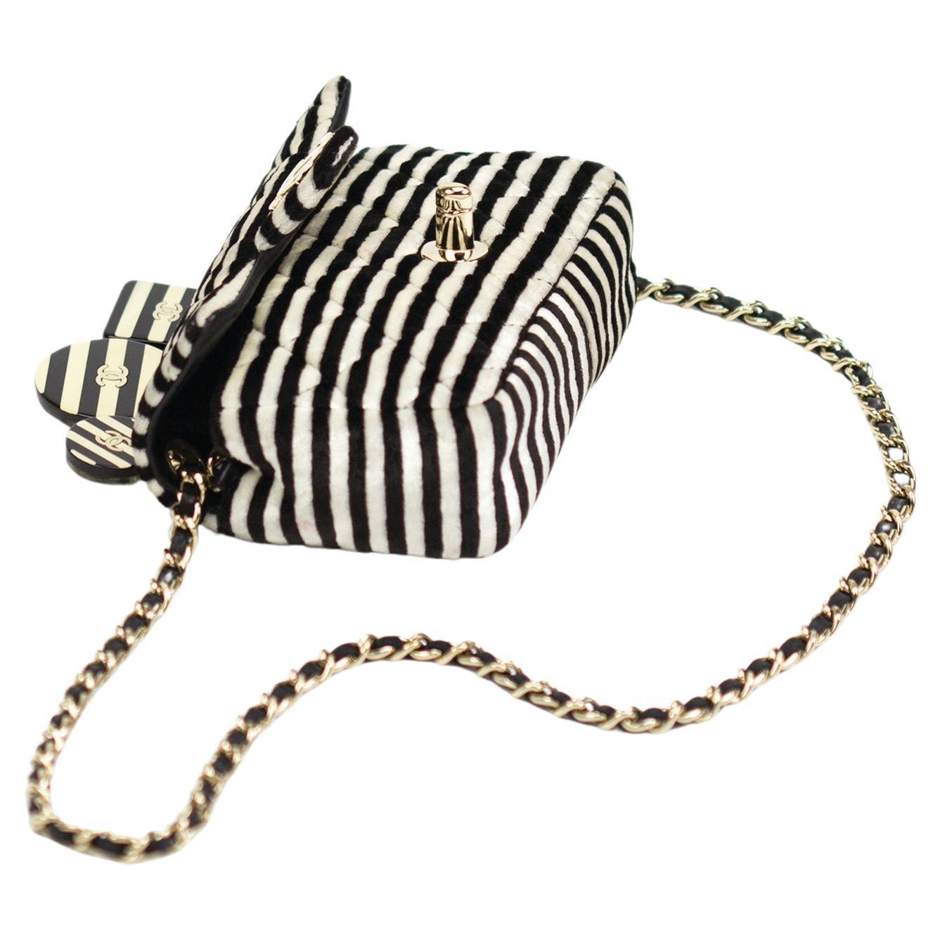 Chanel Vinatage Rare Striped Micro Mini Charm Velvet Crossbody Classic Flap Bag en venta 7