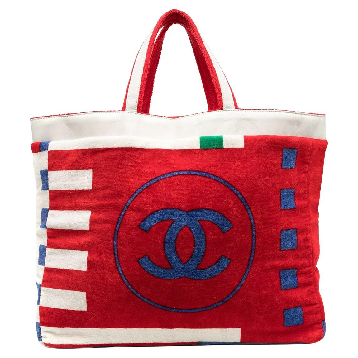 Chanel Vintage Jumbo Large CC Reversible Multicolor Lego Two Tone Red Beach Tote For Sale