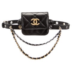 Chanel 2021 Seltene Soldout Garter Thigh Micro Mini-Mini-Klappentasche mit Ketten mit Ketten