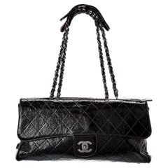 Chanel 2006 Große Classic Flap Patent Kiss-lock Multi Compartment Tote Bag