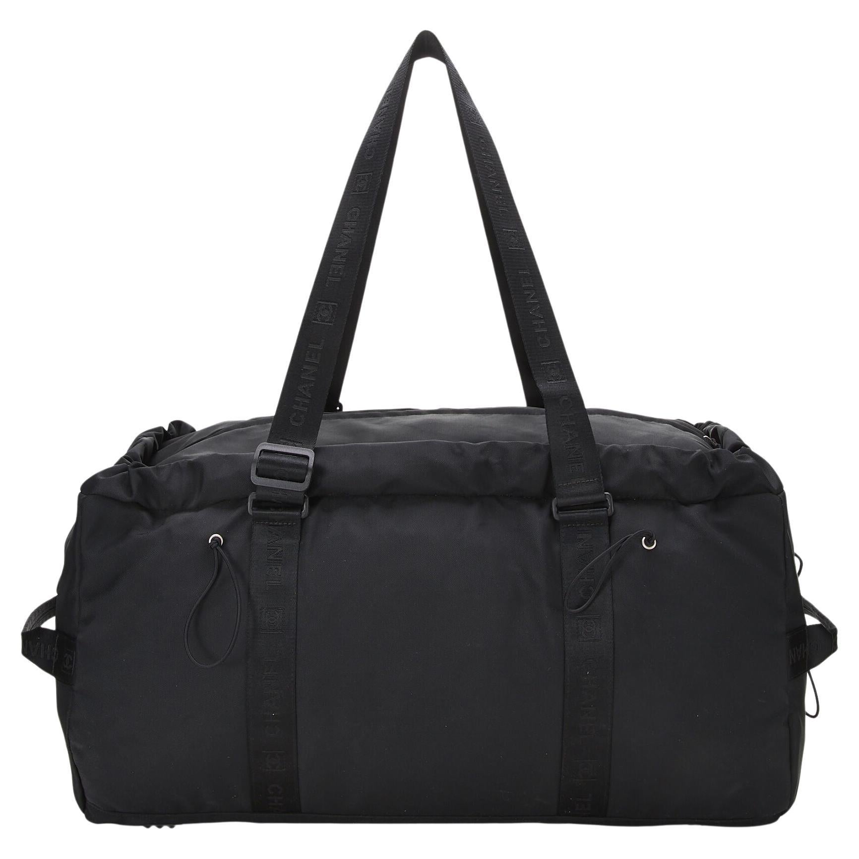 Chanel Nero CC Sport Line Vintage 2001 Duffle Travel XL Private Jet Tote In condizioni buone in vendita a Miami, FL