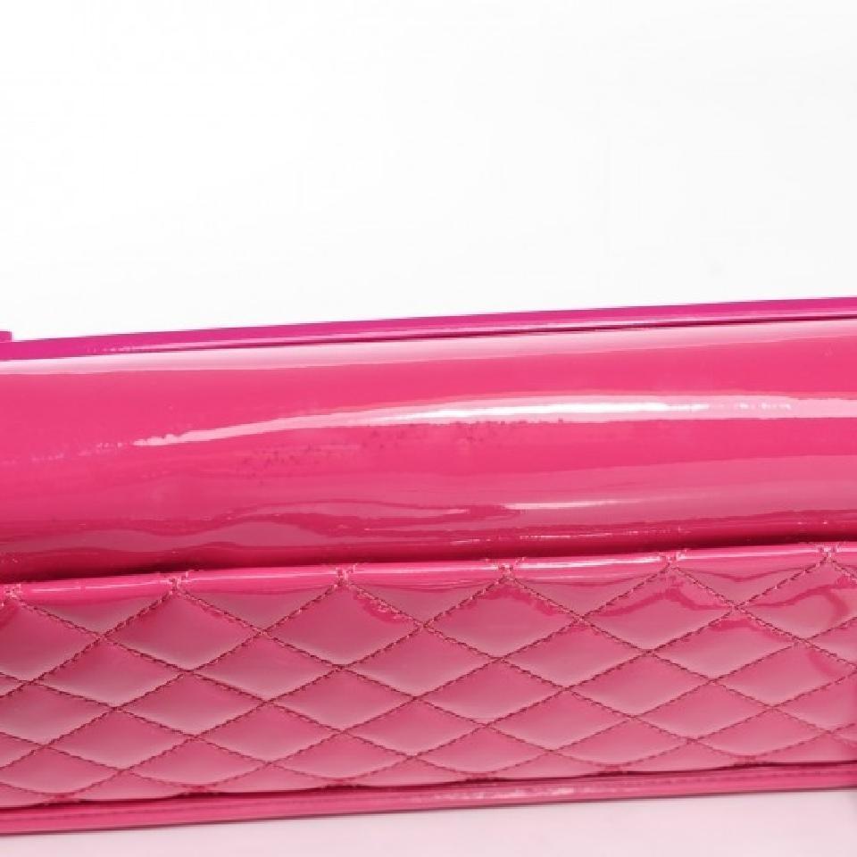 Chanel Hot Pink Ombre Umhängetasche aus Lackleder mit Ziegelklappe  im Angebot 11