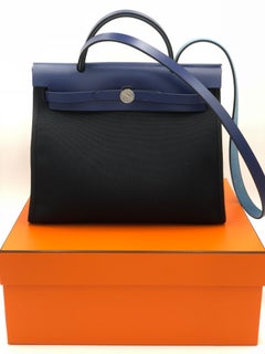Hermes Bag Herbag ZIP 31 Toile Militaire/Vache Hunter Noir/Bleu Saphir