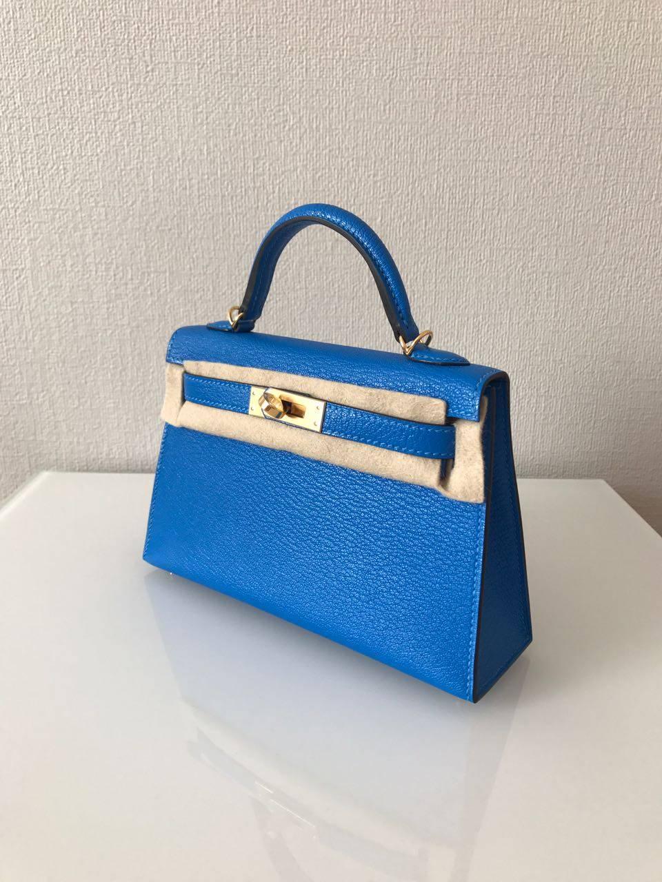 New never worn Hermes Bag
Kelly
Size 20
Leather Chevre
Color Blue Hydra
Gold hardware

Comes full set: 
Original box
Invoice
Raincoat
Padlock & Keys
Dustbag
