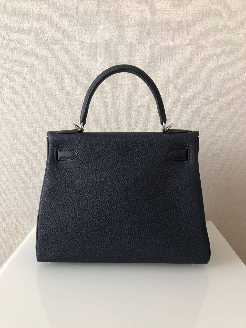 Women's or Men's Hermes Handbag Kelly 28 Blue Nuit Clemence Palladium Hardware For Sale