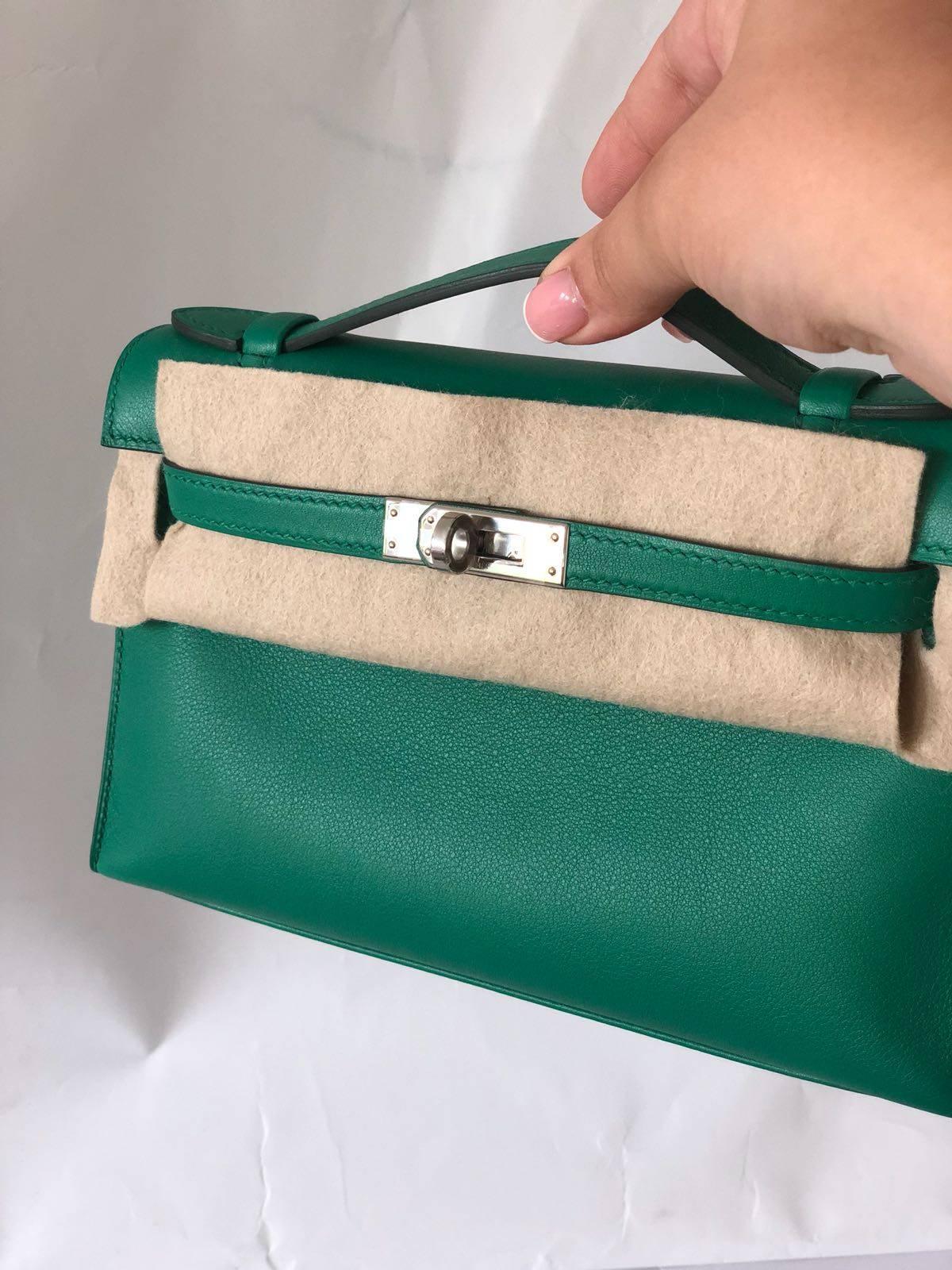 Hermes Bag Kelly Mini Pochette Vert Vertigo Evercolor Palladium Hardware In New Condition In Nicosia, CY