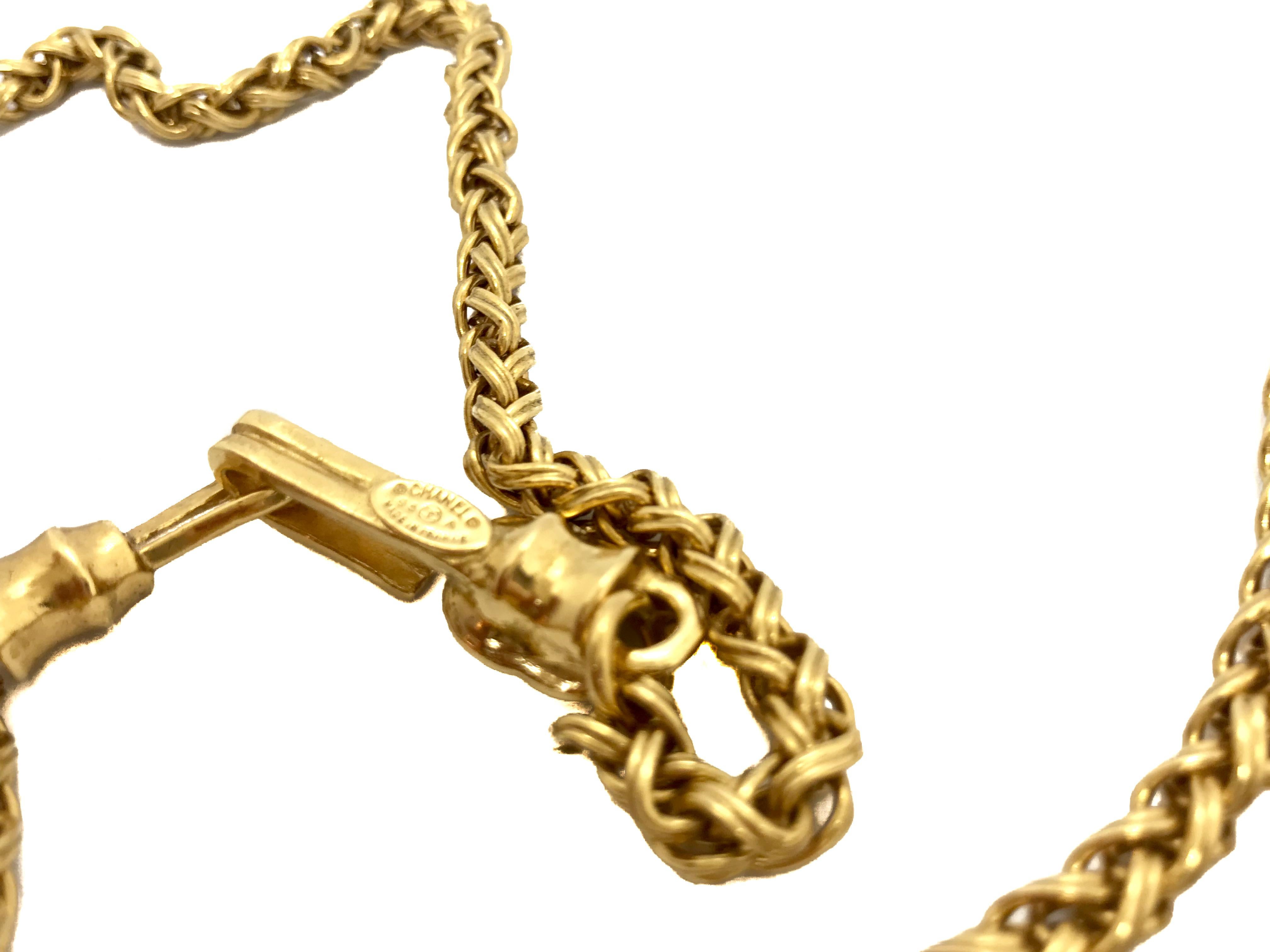 Chanel 90s Vintage CC Gold Plated Pendant Necklace  In Good Condition For Sale In London, GB