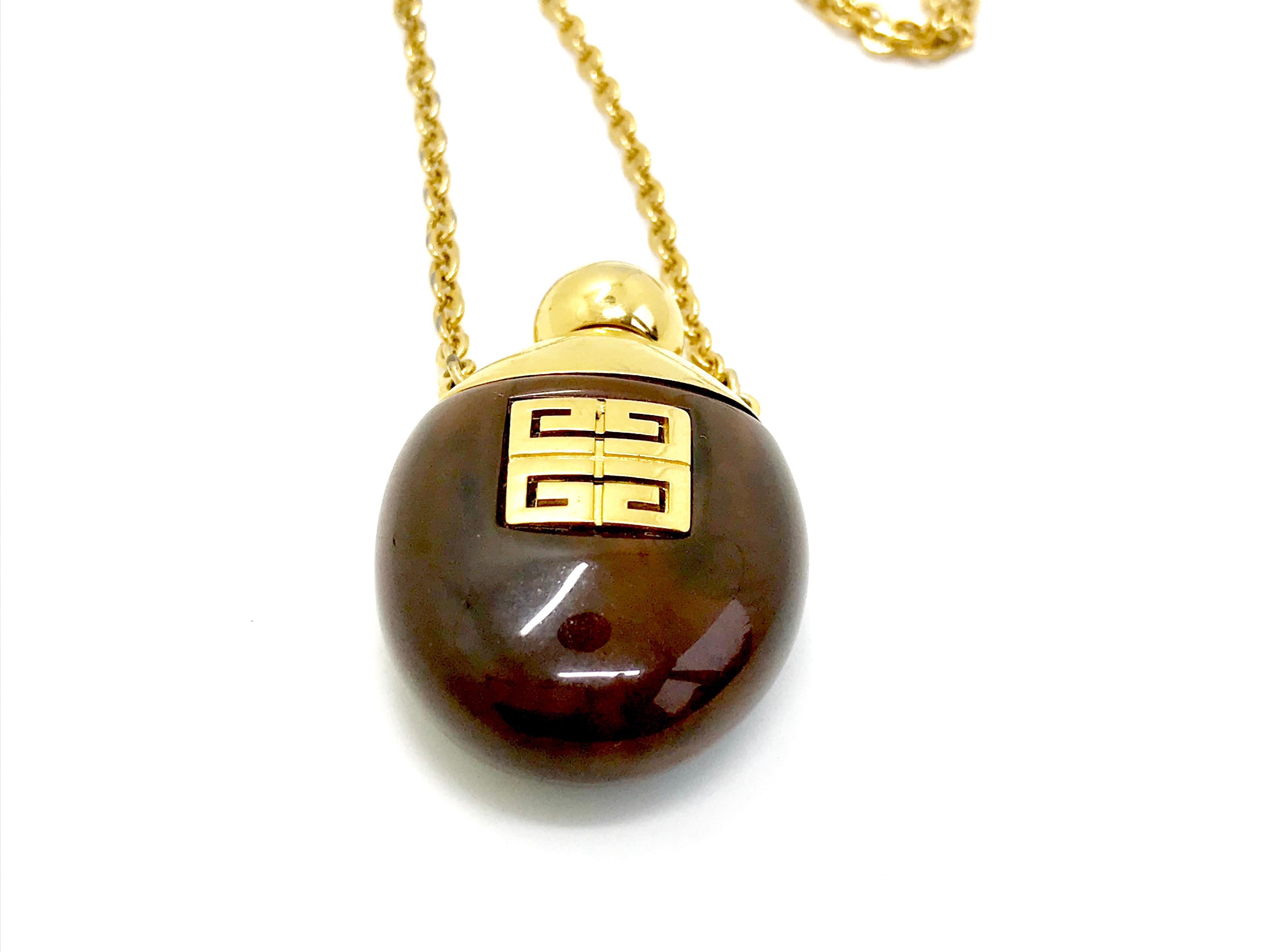 givenchy 1977 necklace