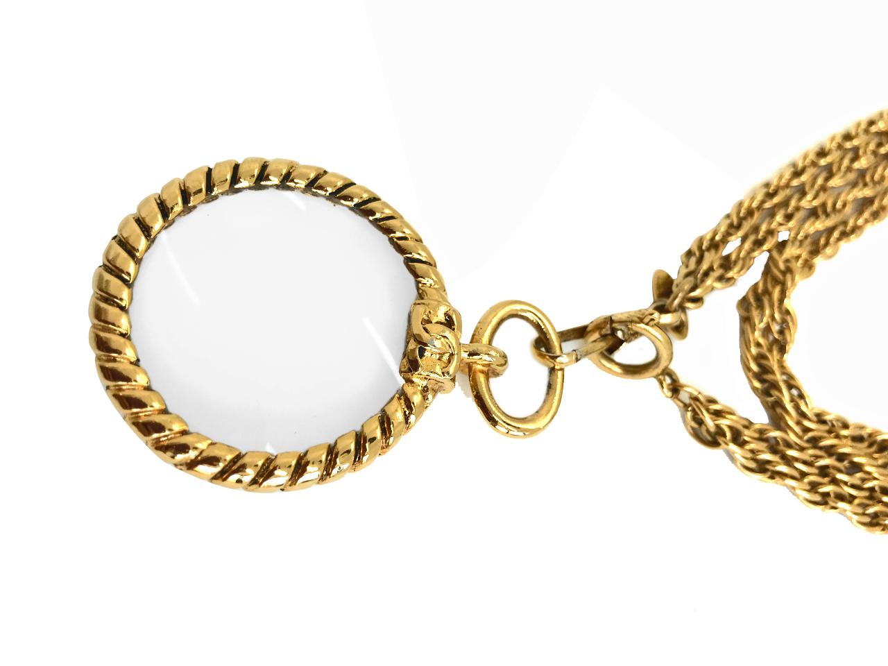 Contemporary Chanel Vintage Long Magnifying Glass Loupe Gold Plated Pendant Necklace, 1980s  For Sale