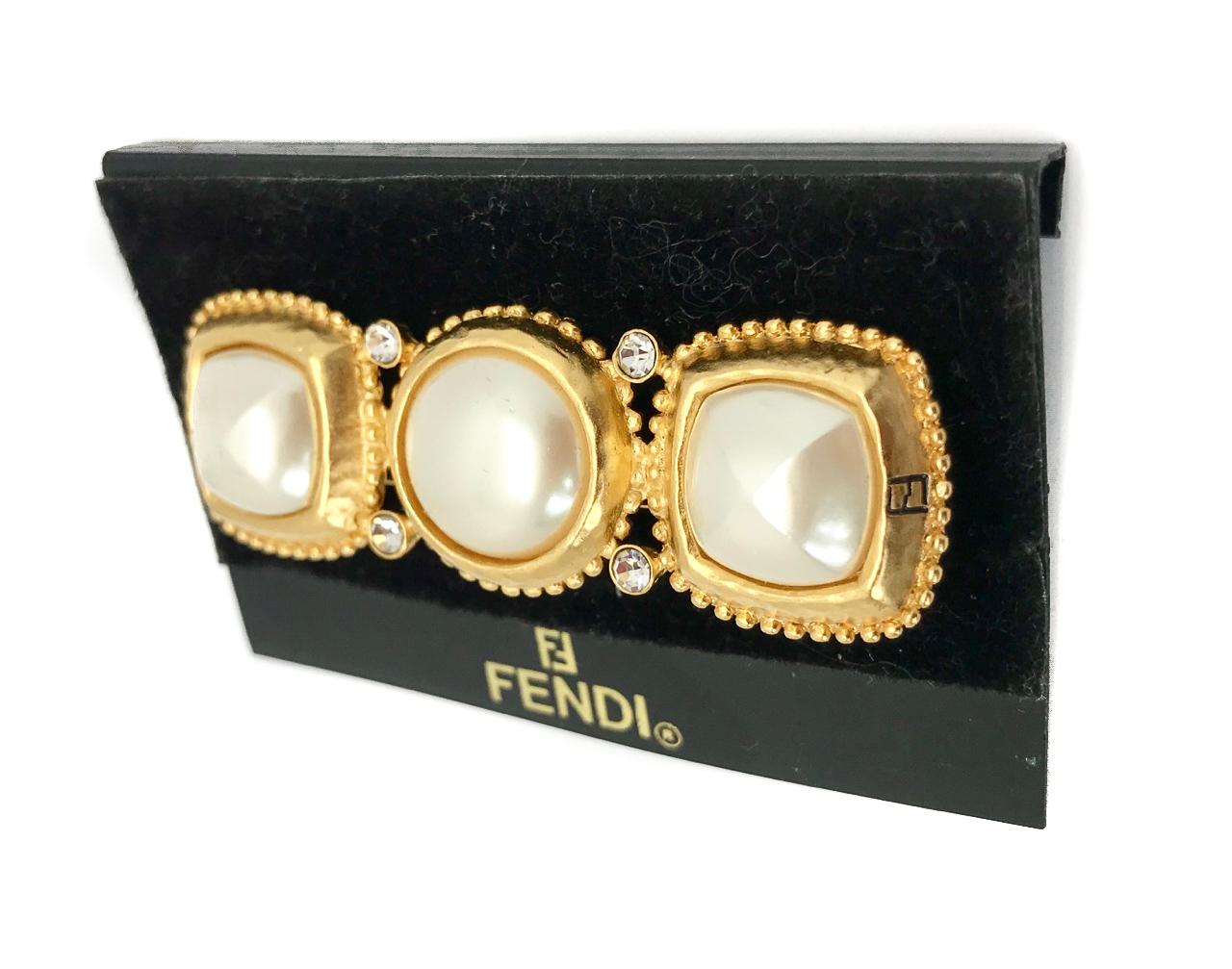 Fendi 1990s Vintage Gold Plated Brooch with Faux Pearls  In Good Condition In London, GB