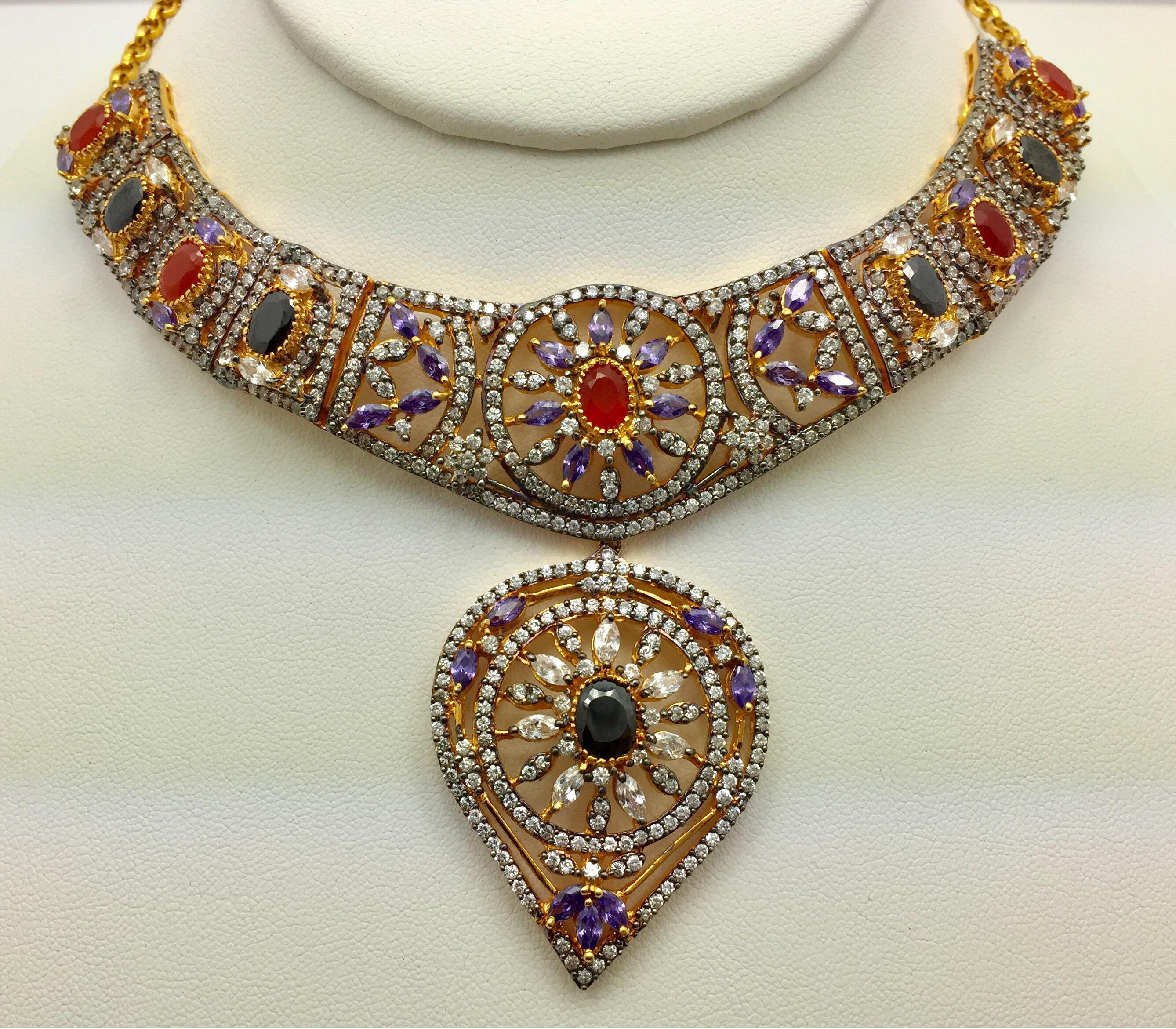 Collana di cristalli Taj In condizioni Nuovo in vendita a Hoffman Estates, IL
